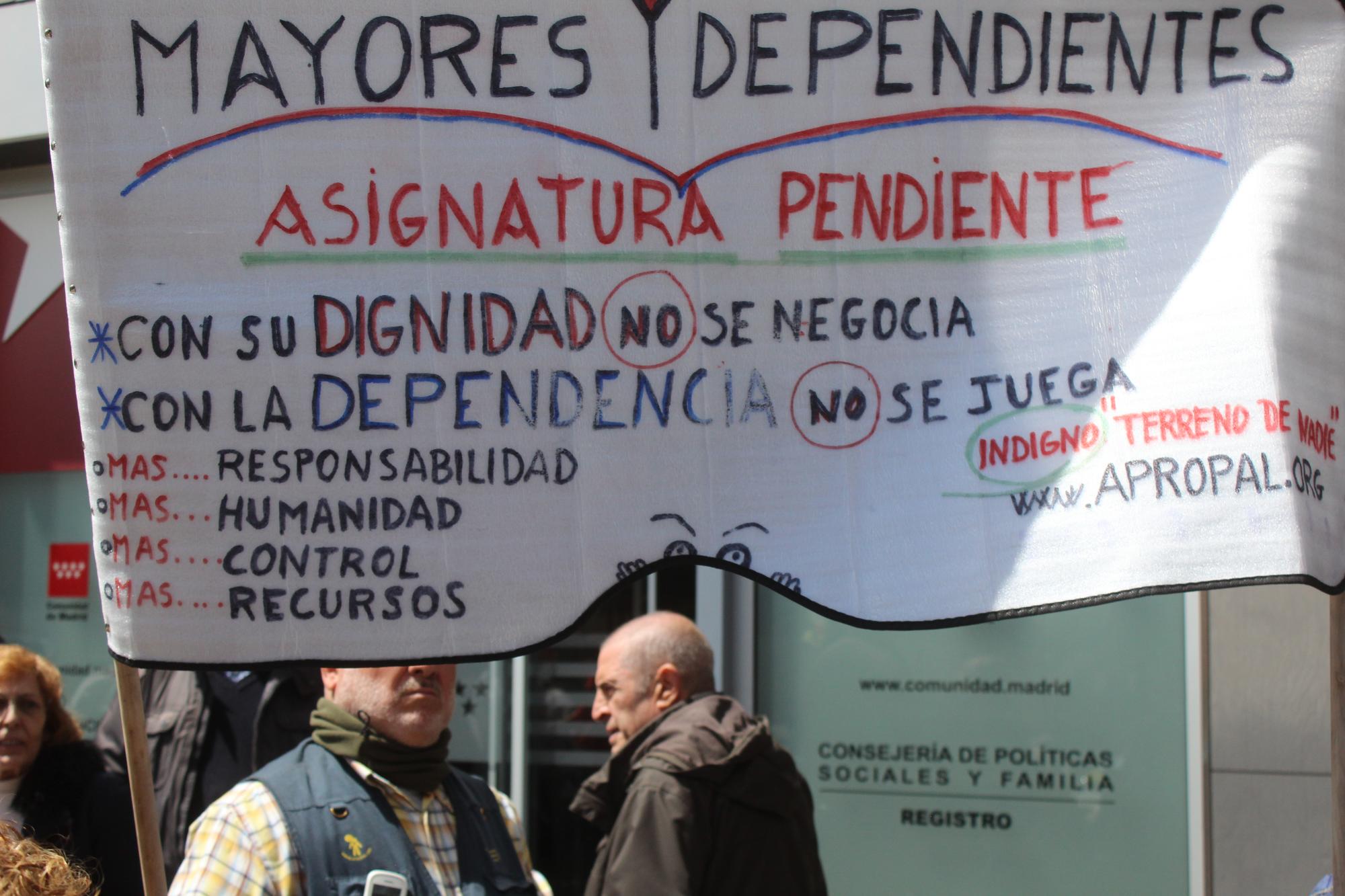 Protestas Residencia Mayores Maltrato Comunidad de Madrid 25/04/19