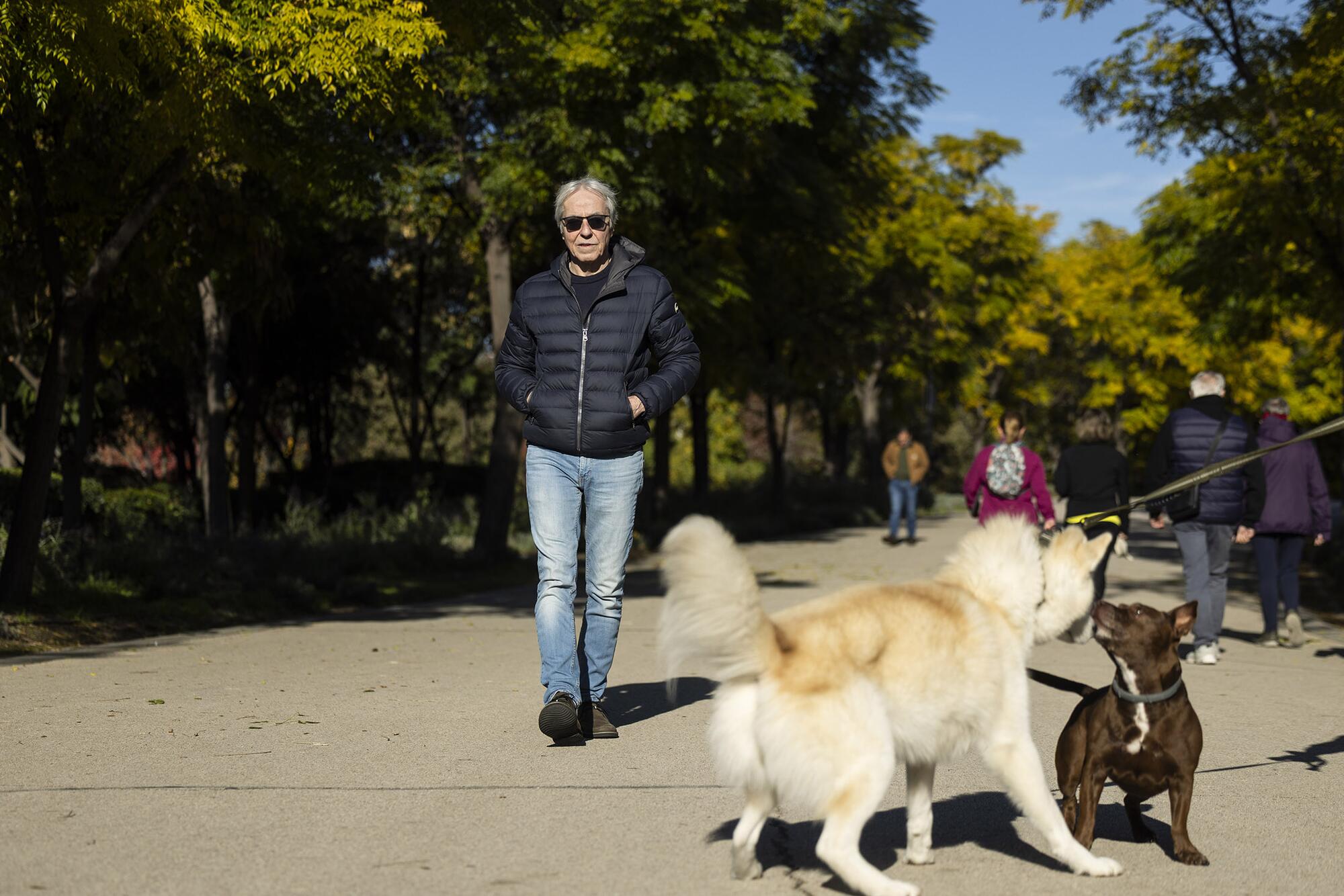 Fernando Egozcue perfiles 81 - 3