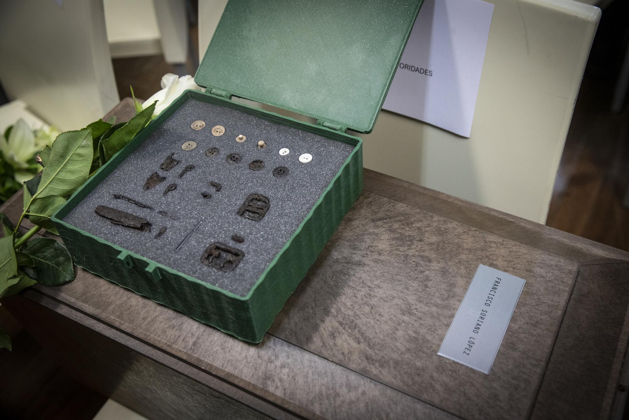 Entrega restos de Carmen Rodríguez Parra, José Raya Hurtado, Francisco Soriano López y José García Esteban en Víznar, Granada - 1