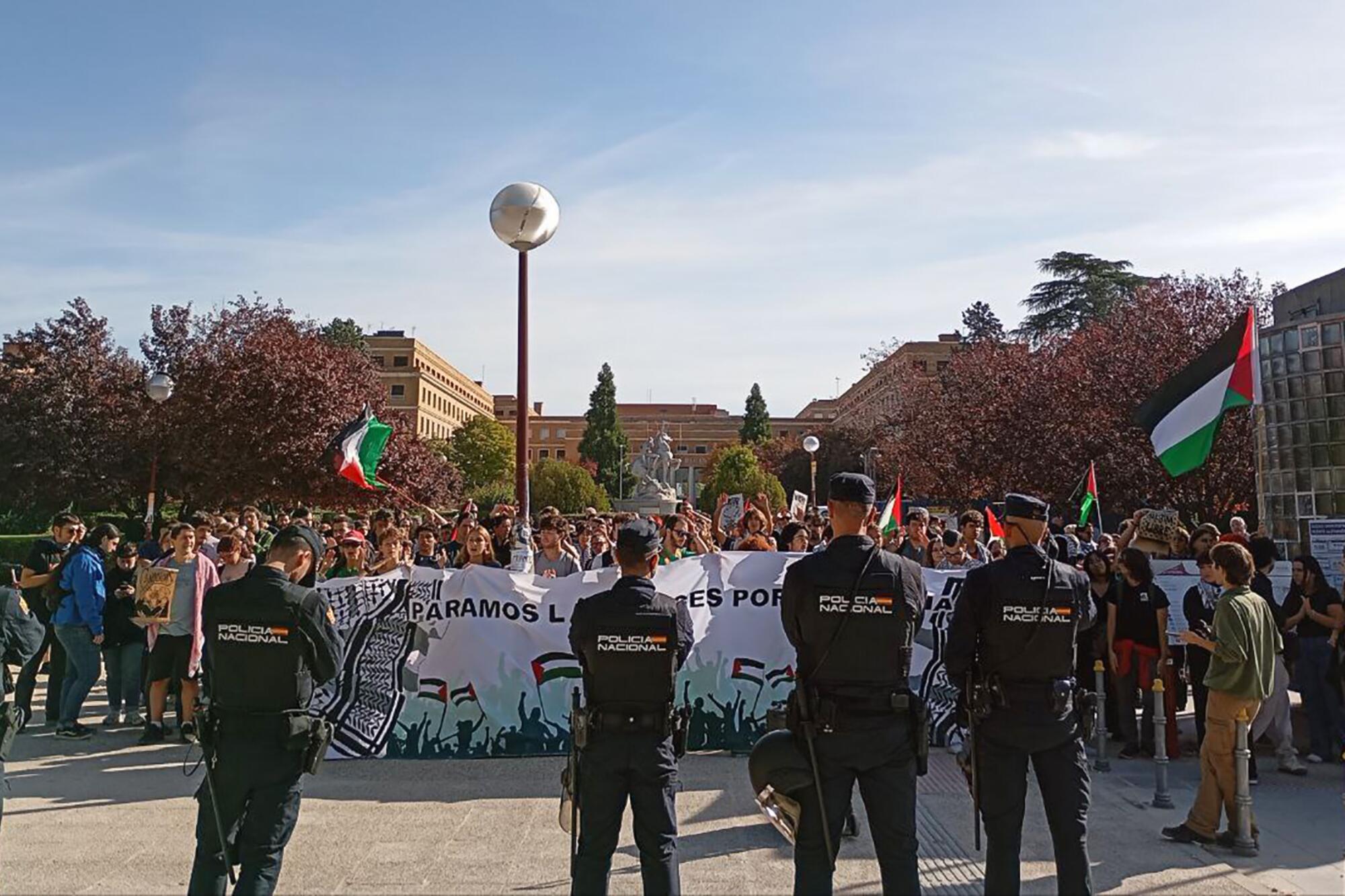 Manifestación de estudiantes en la Universidad Complutense de Madrid el 15 de octubre