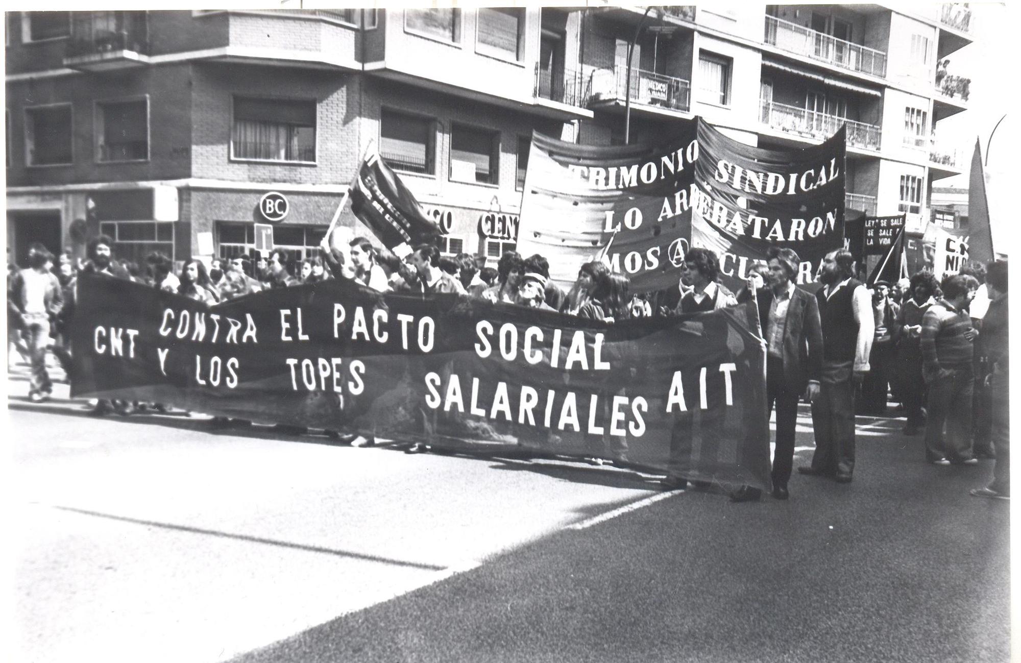 Manifestación de CNT en Madrid el 1 de mayo de 1979 (4)
