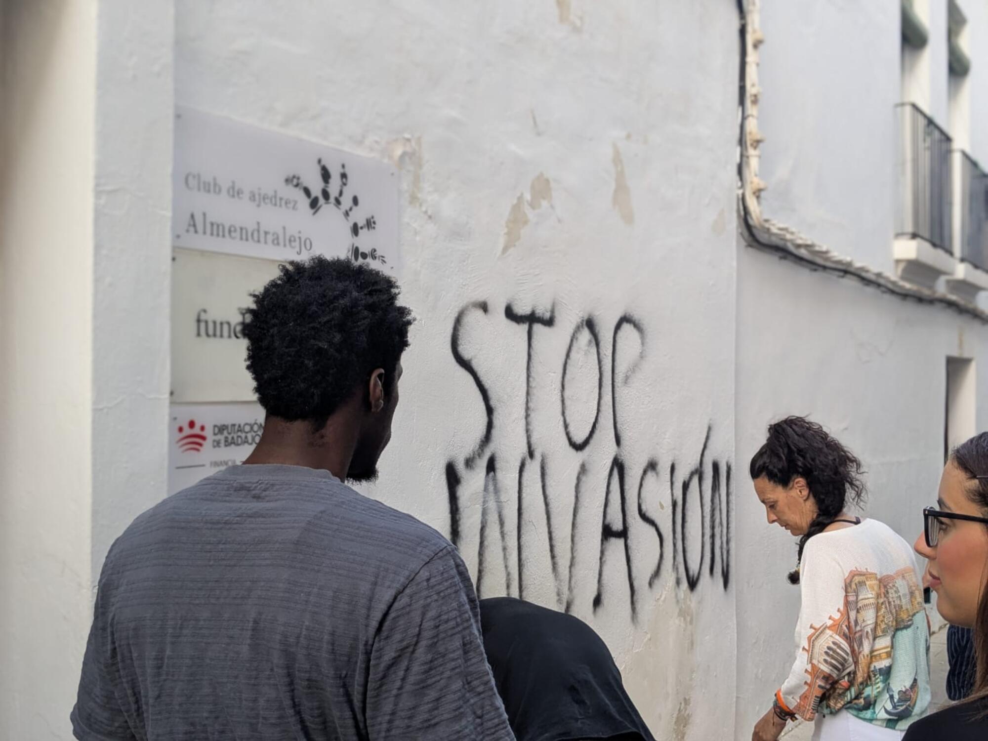 Pintada Stop Invasión en Almendralejo