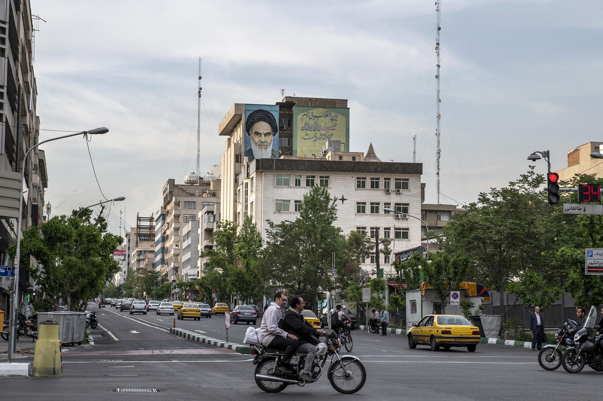 La avenida Valiasr en Teheran