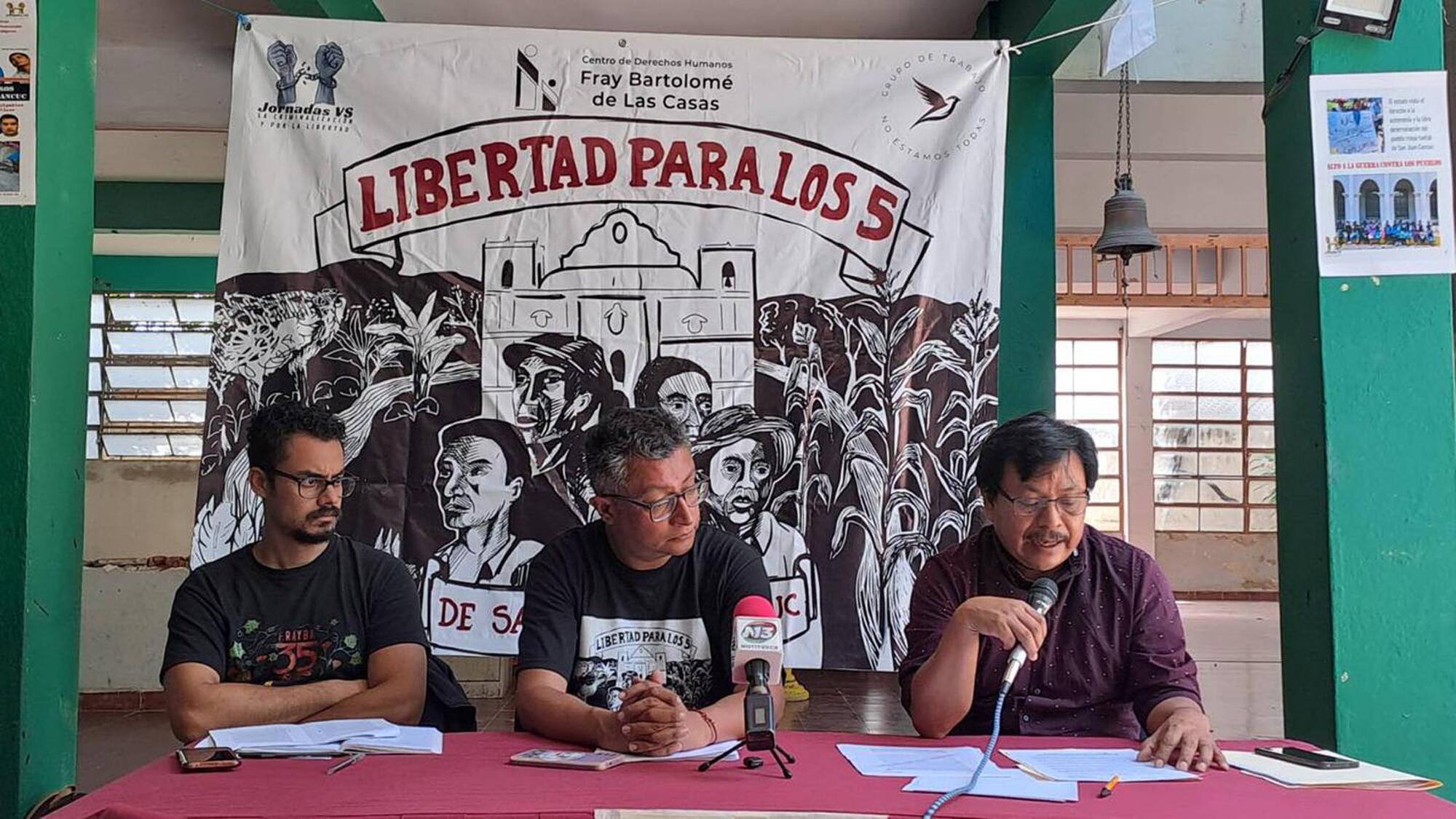 Rueda de prensa  los 5 de San Juan Cancuc