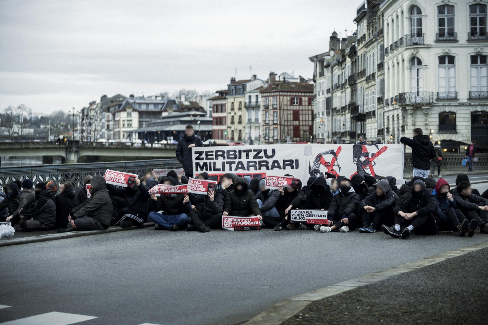 GKS Baiona contra el servicio militar - 3