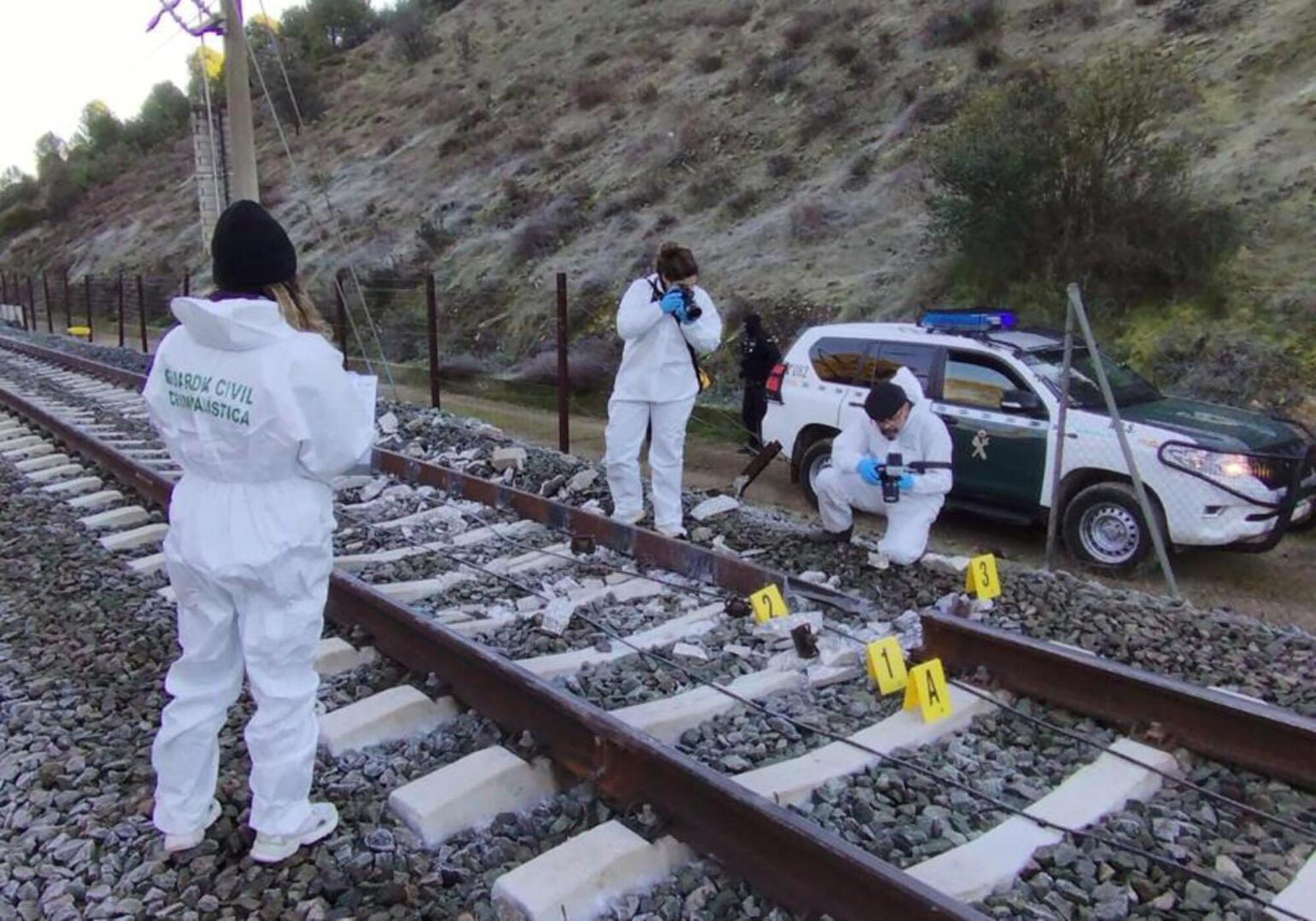 Adamuz Vía Guardia Civil