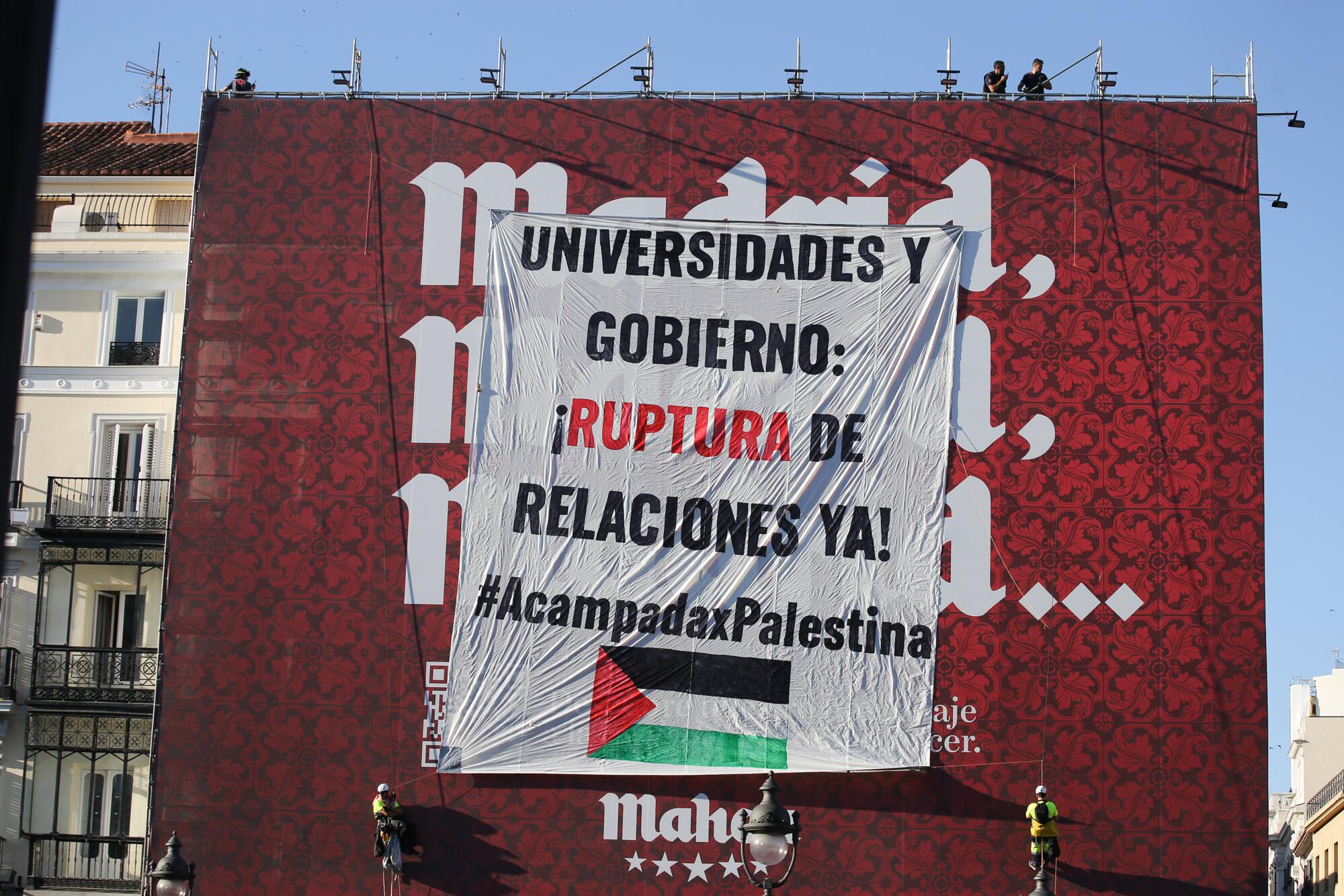 Acción de desobediencia civil en Sol el 30 de mayo de 2024 por la ruptura de relaciones de universidades con Israel. - 3