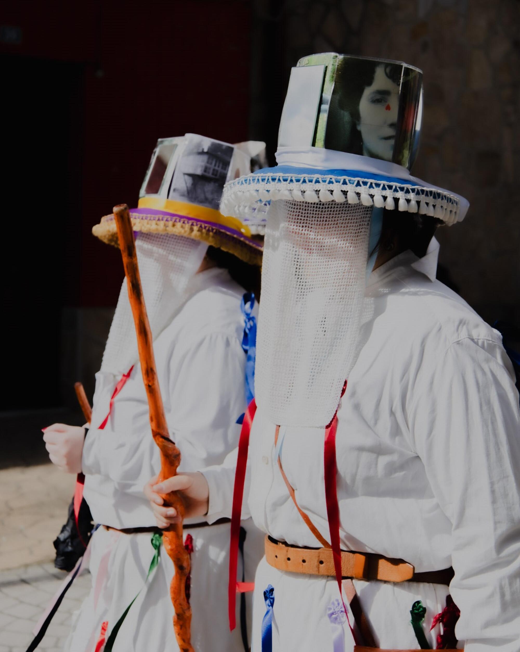 Máscaras ancestrais e entroidos tradicionais no encontro senlleiro da mascarada ibérica - 2