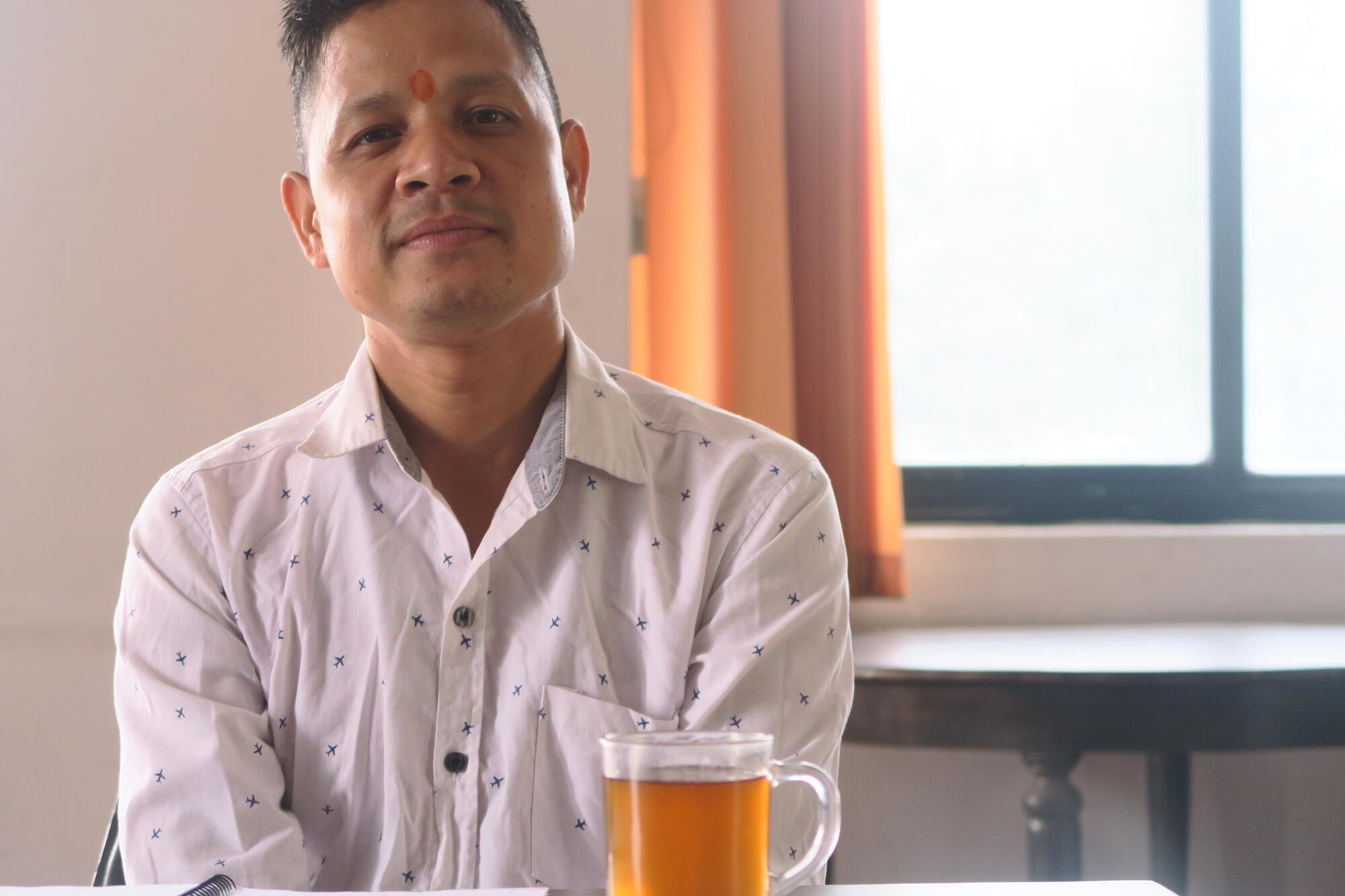 Pramisa Chaudhari, en el local de Blue Diamond Society de Katmandú