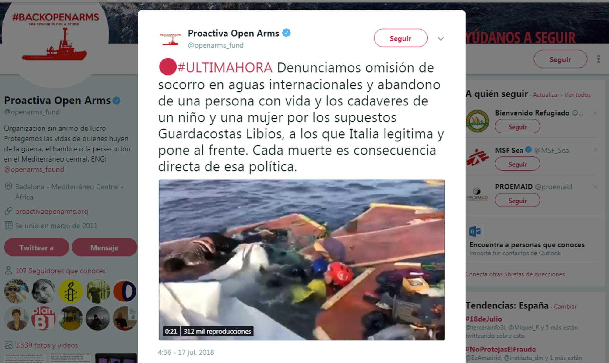 Mujer y niño, abandonados en el Mediterráneo