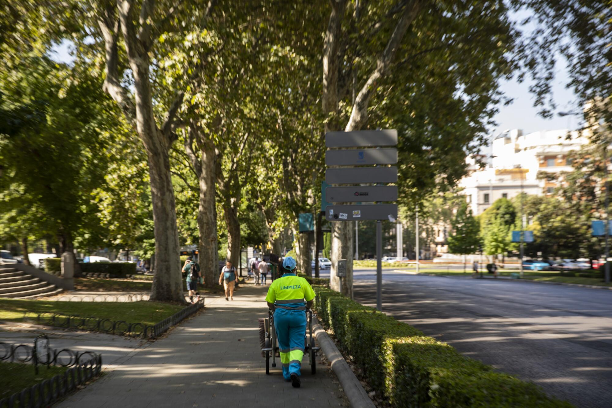 Trabajadora de limpieza del Ayuntamiento de Madrid