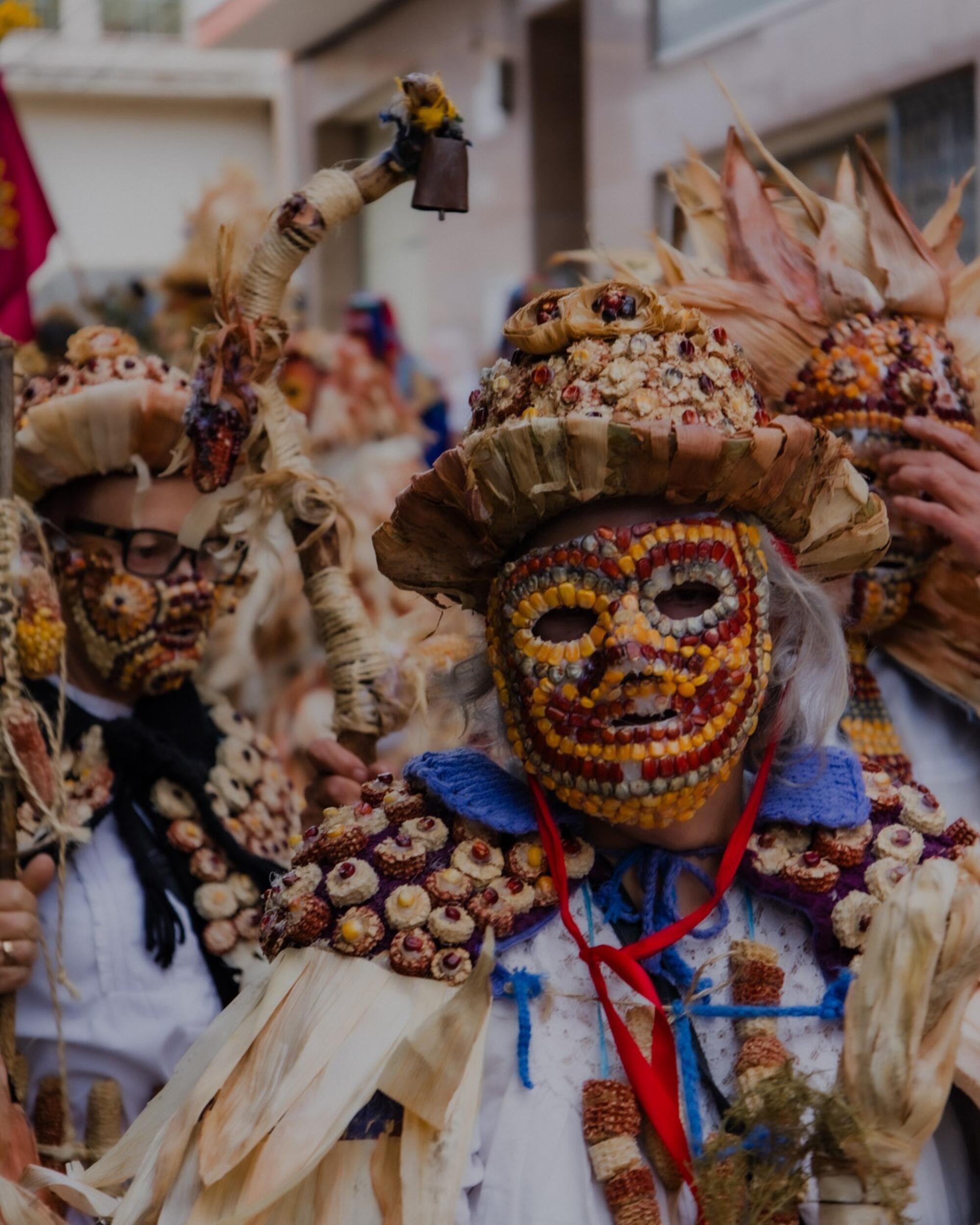 Máscaras ancestrais e entroidos tradicionais no encontro senlleiro da mascarada ibérica - 11