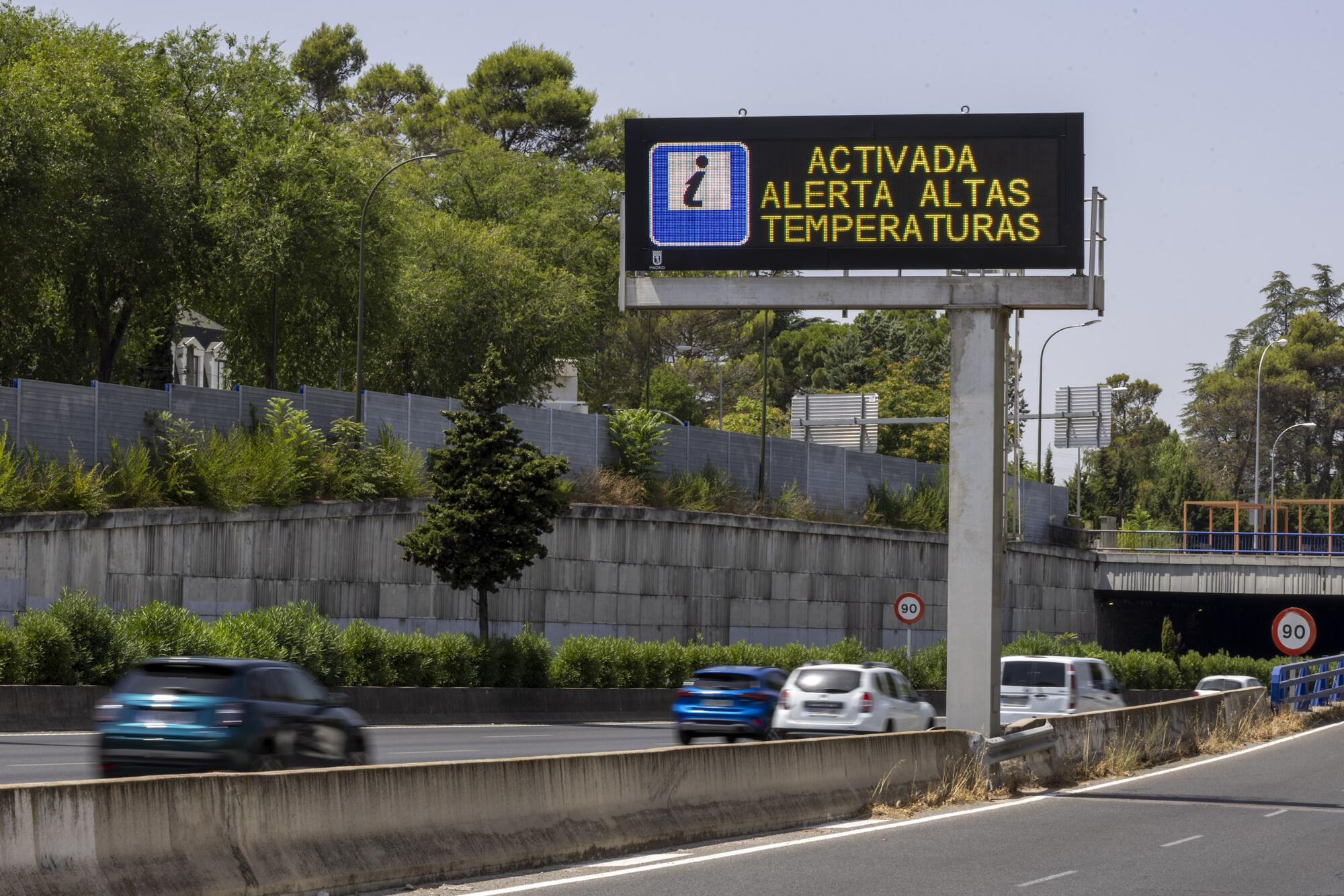 Advertencia Calor Construcción Agosto 25 - 14