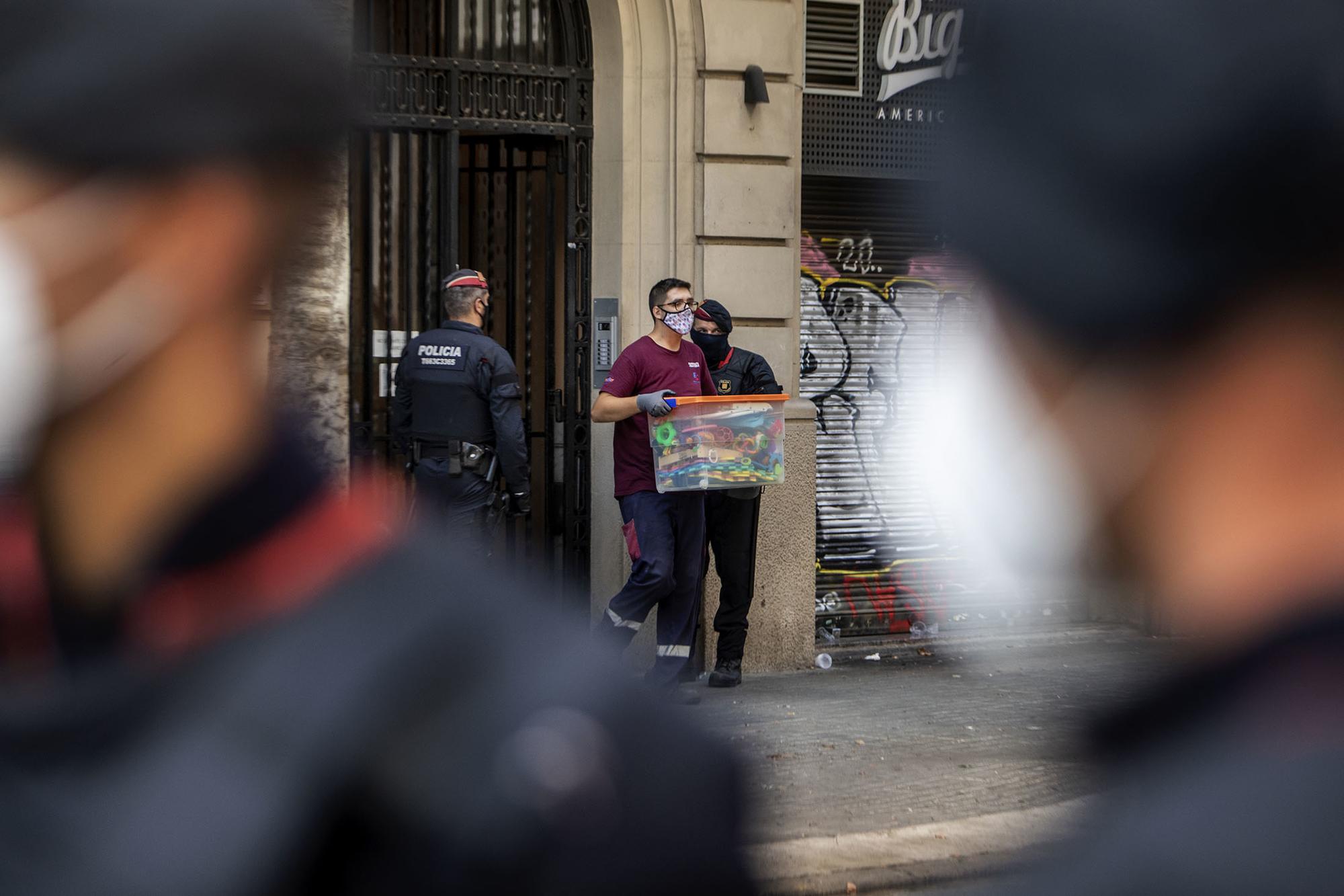 Desahucio Barcelona juguetes niños