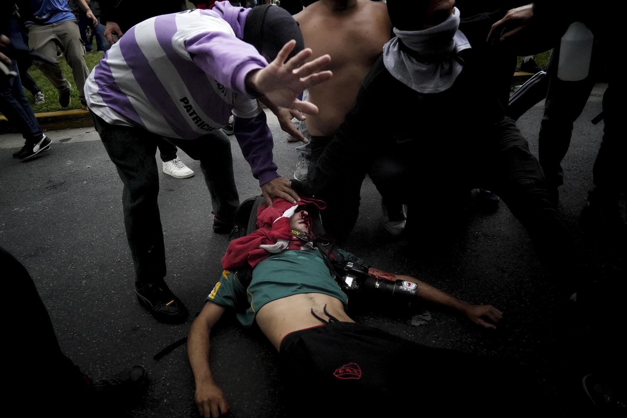 Protesta jubilados en Argentina represión - 8