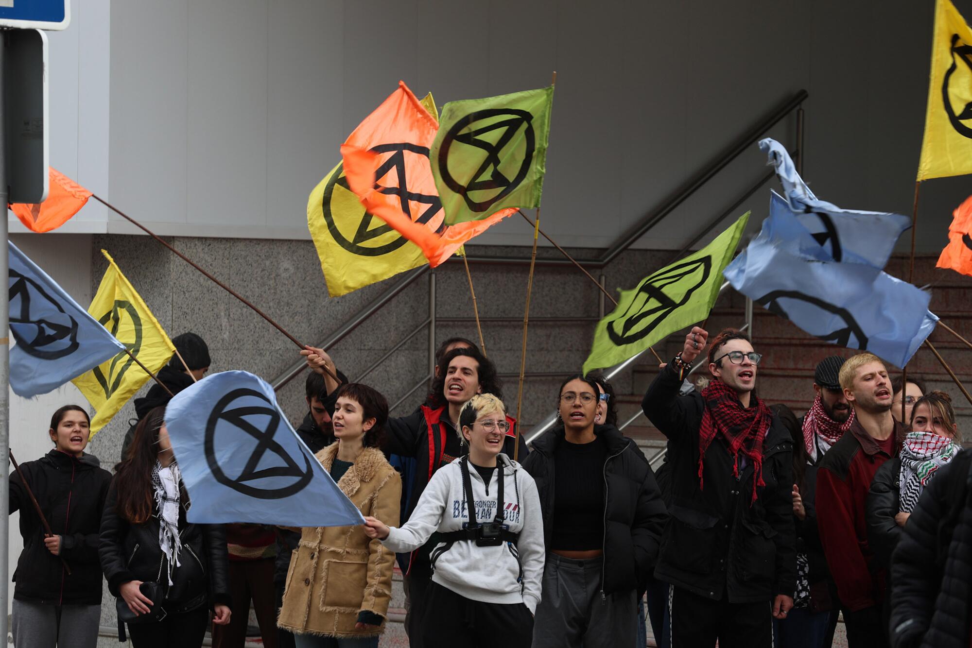 Acción Indra Extinction Rebellion - 4