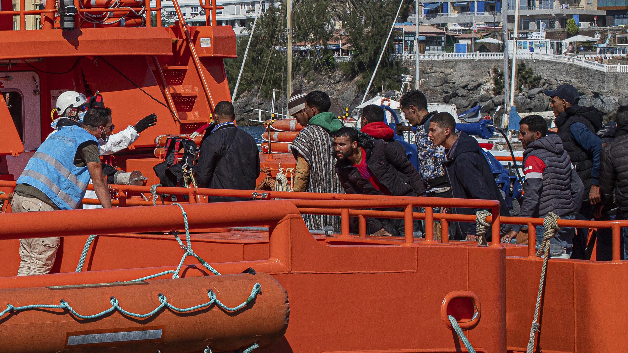 Muelle de Arguineguín, crisis migratoria en Canarias 1