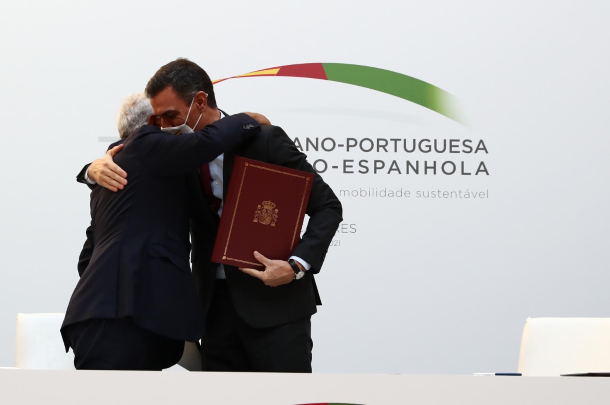 Pedro Sánchez y António Costa presiden la firma de acuerdos de la XXXII Cumbre Hispano-Portuguesa
