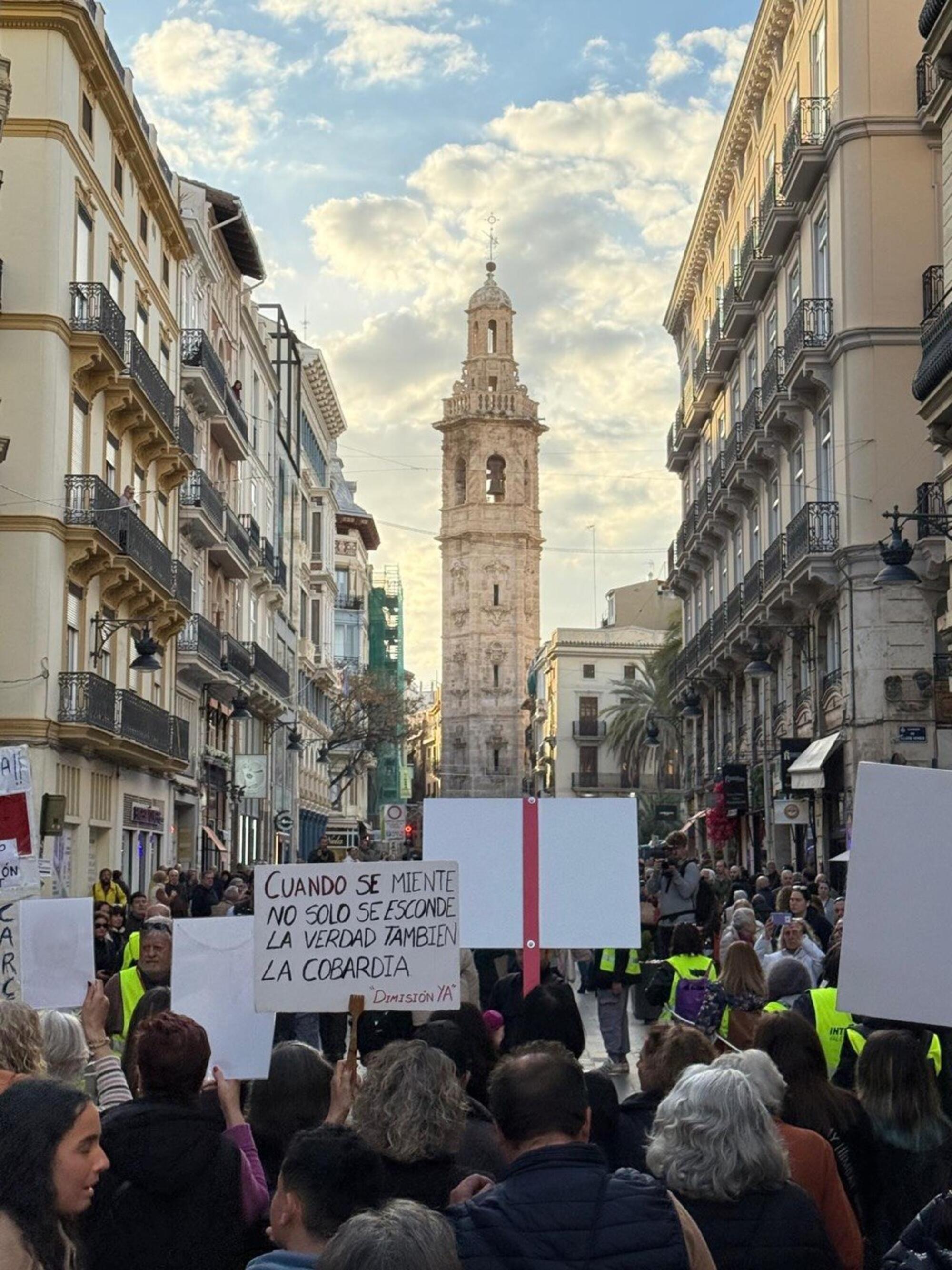 Mani Mazon Valencia marzo26