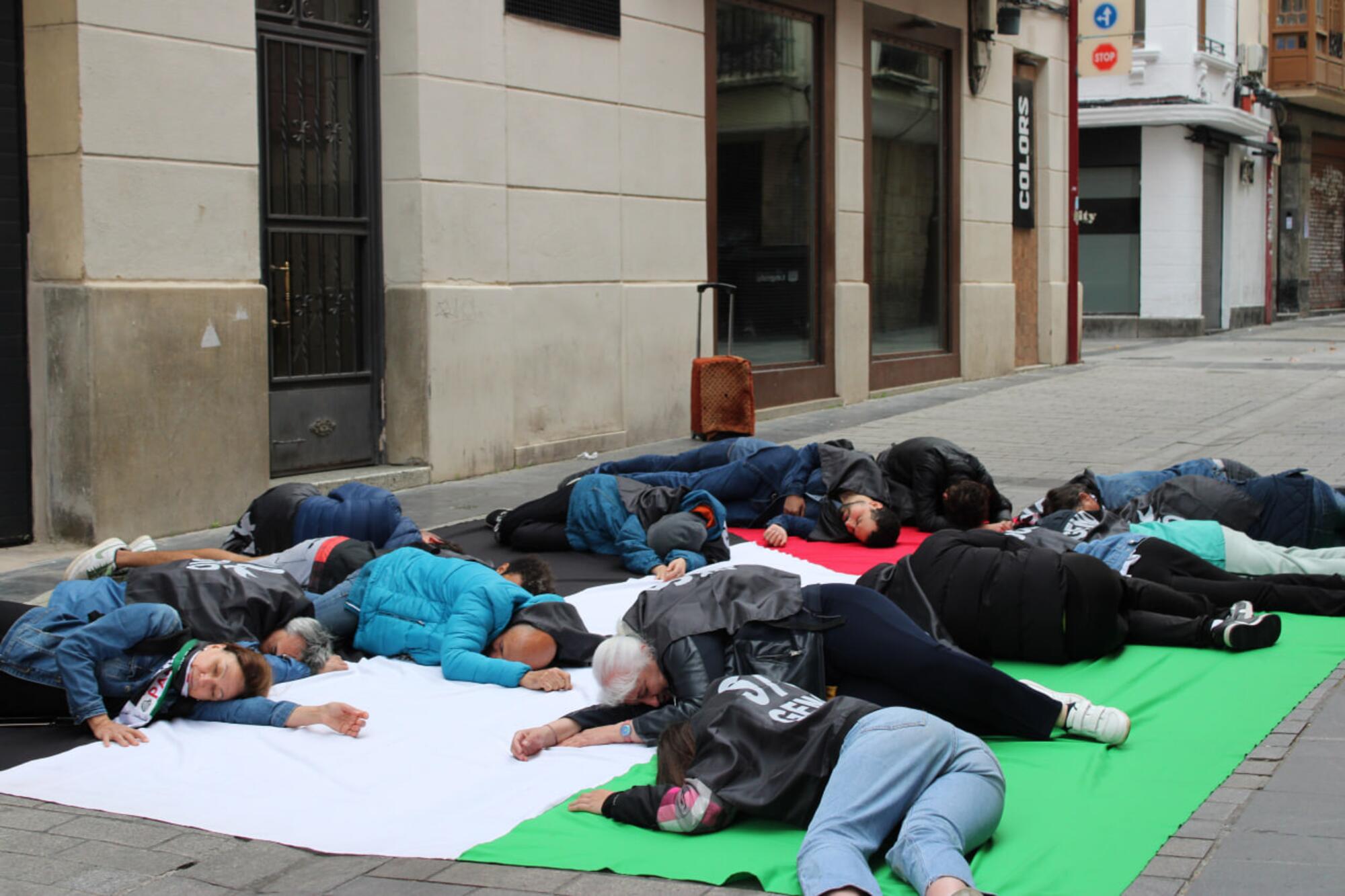 Acción en Logroño contra el genocidio en Gaza.