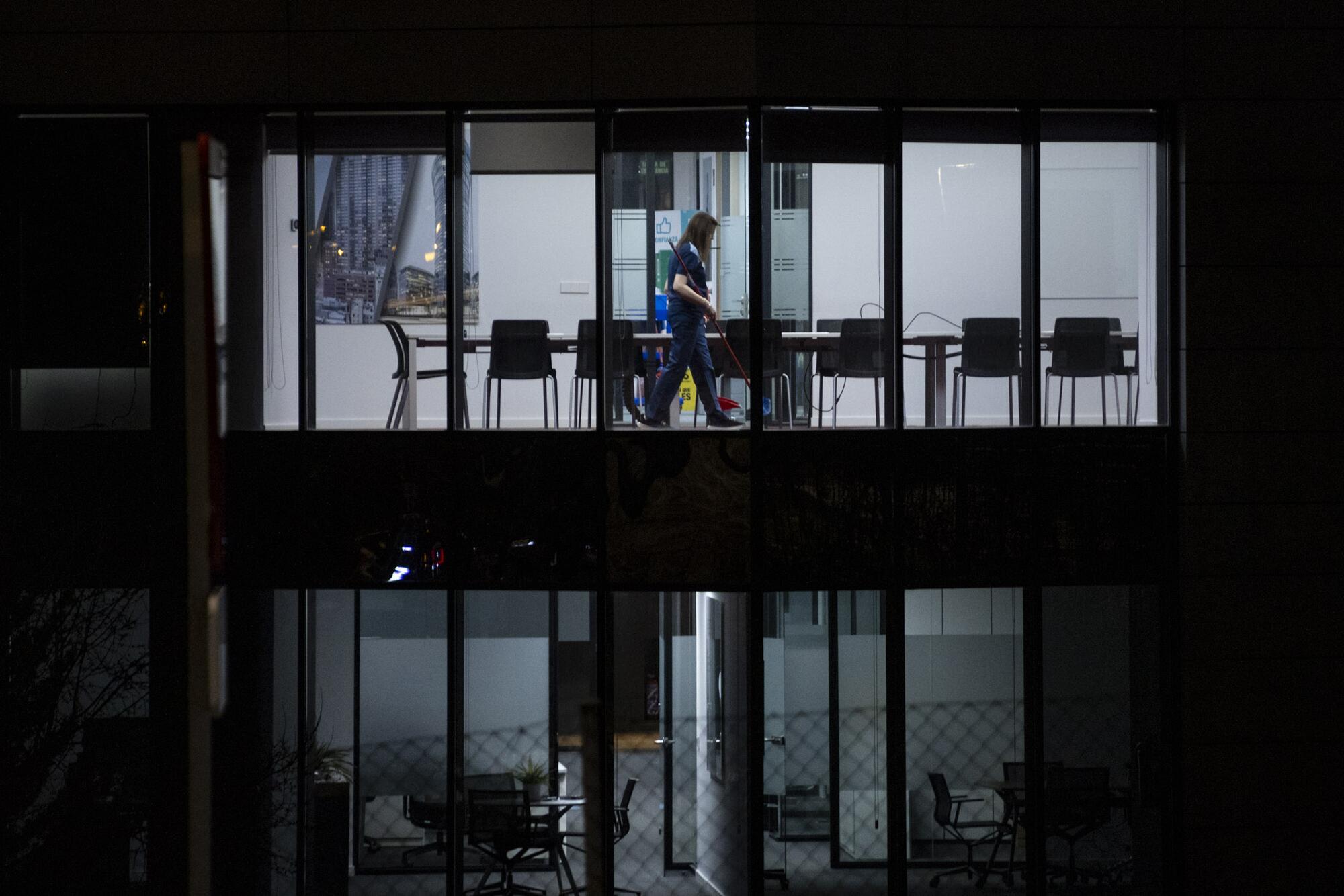 Limpiadora oficinas noche - 2