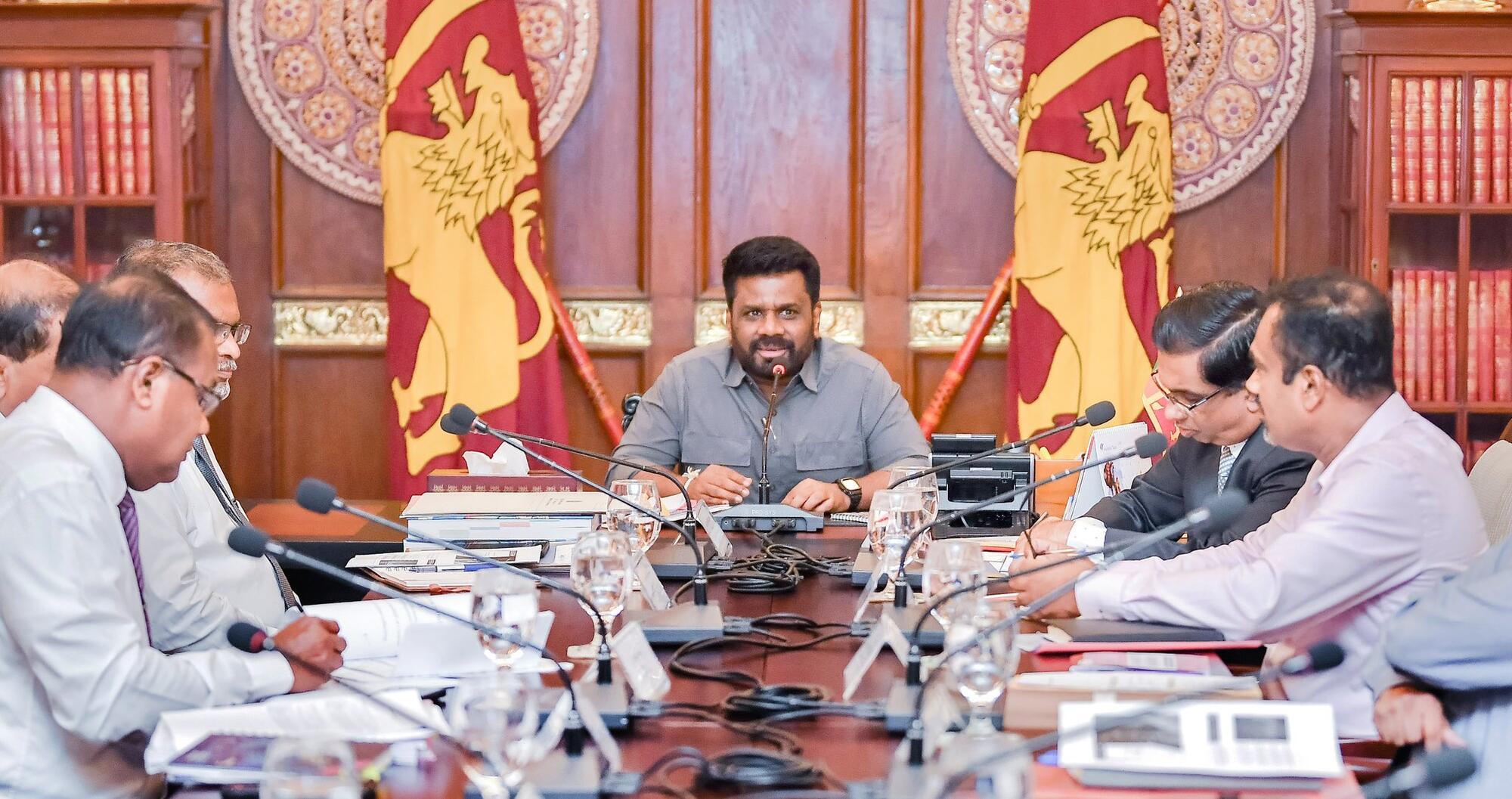 El presidente de Sri Lanka, Anura Kumara Dissanayake, preside la reunión del Gabinete de Gobierno el 9 de octubre.