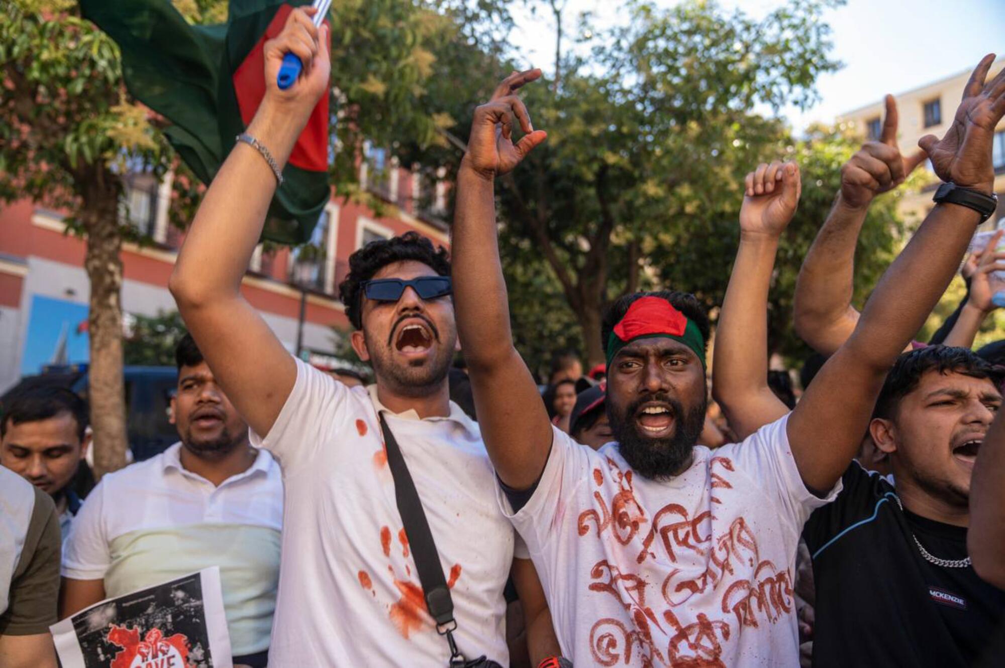 Manifestación en Madrid de apoyo a los jóvenes movilizados contra el gobierno de Hasina.