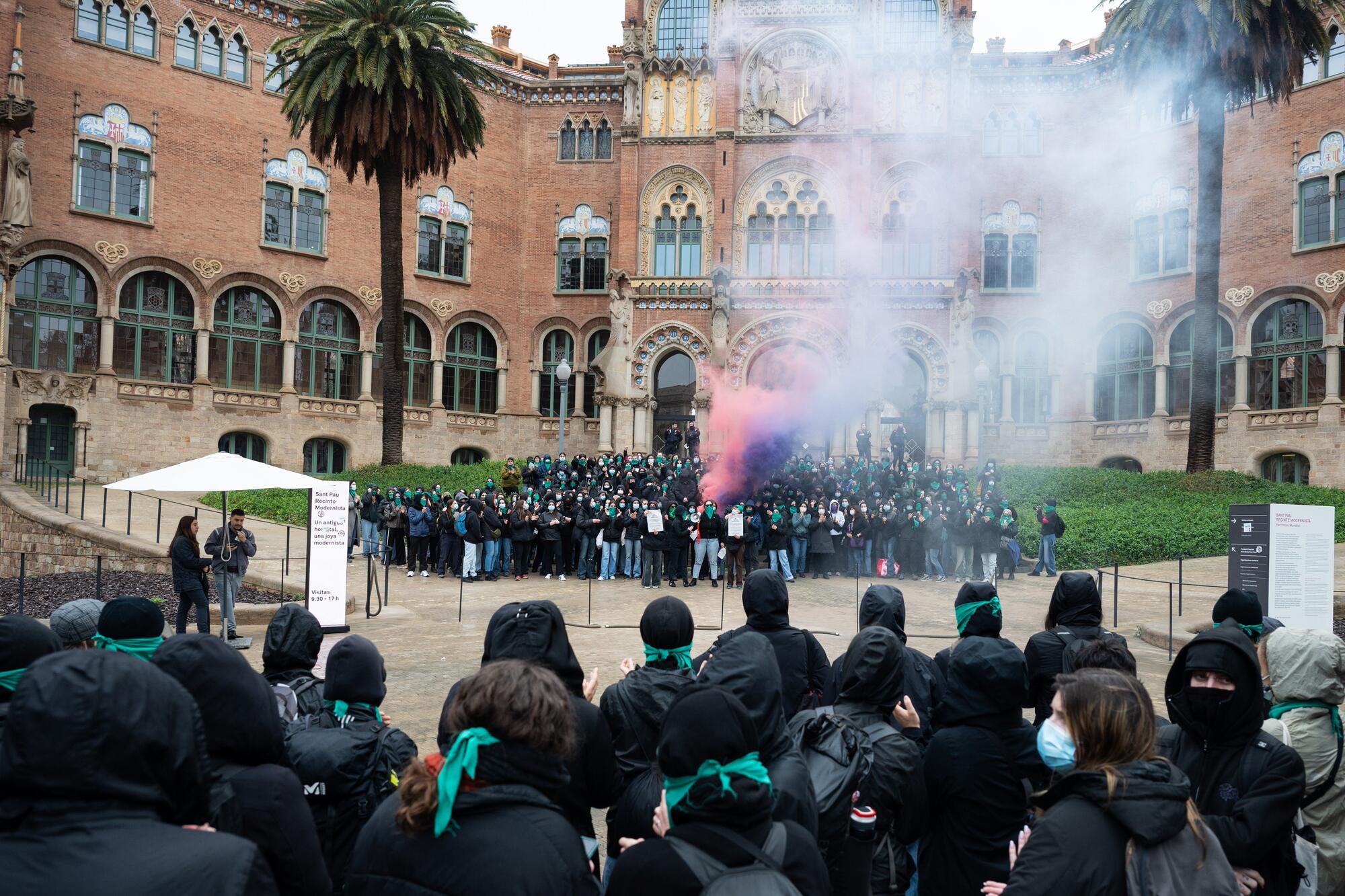 Concentración pro aborto hospital Santa Creu