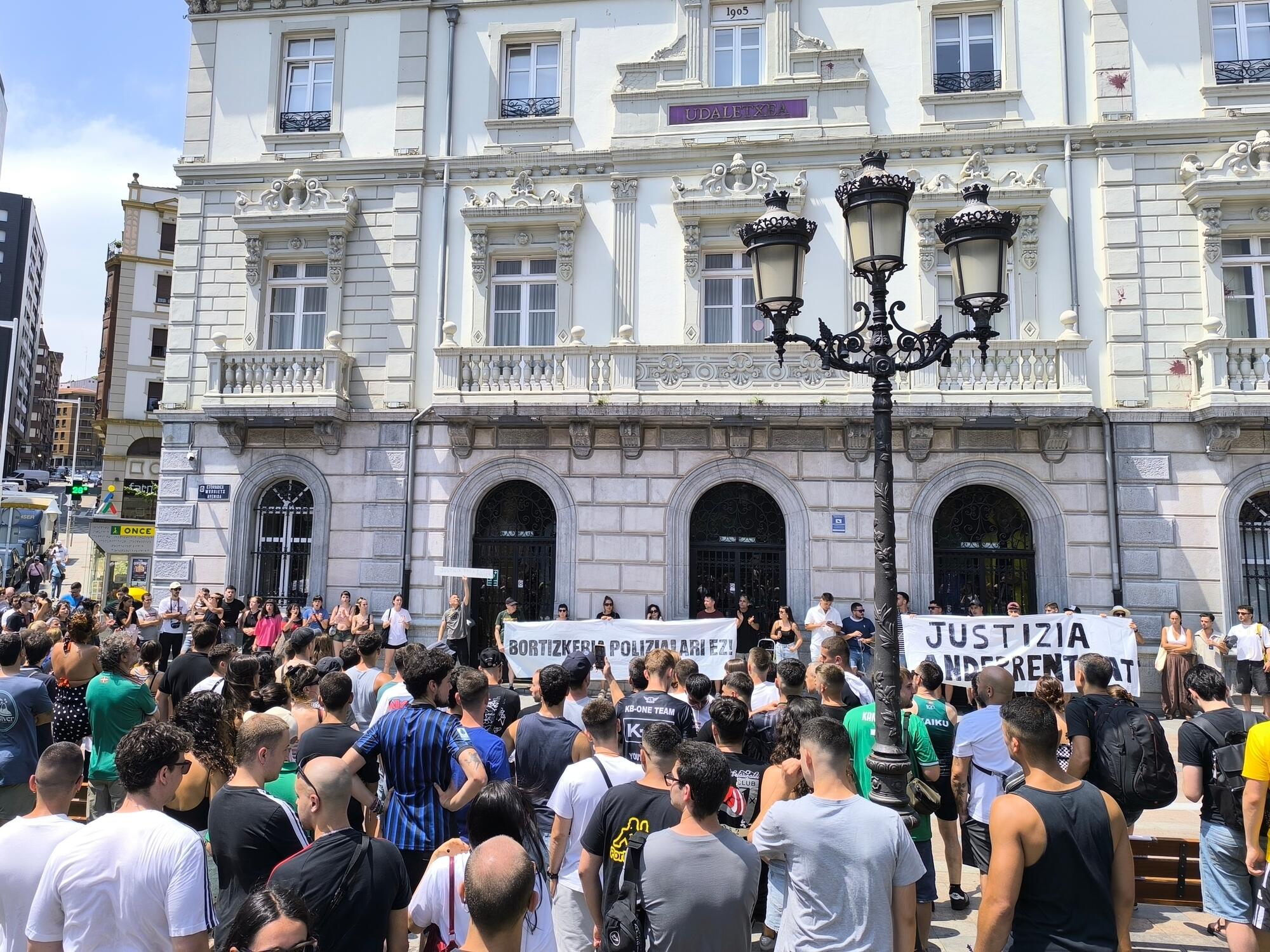 Santurtzi-ander-taser