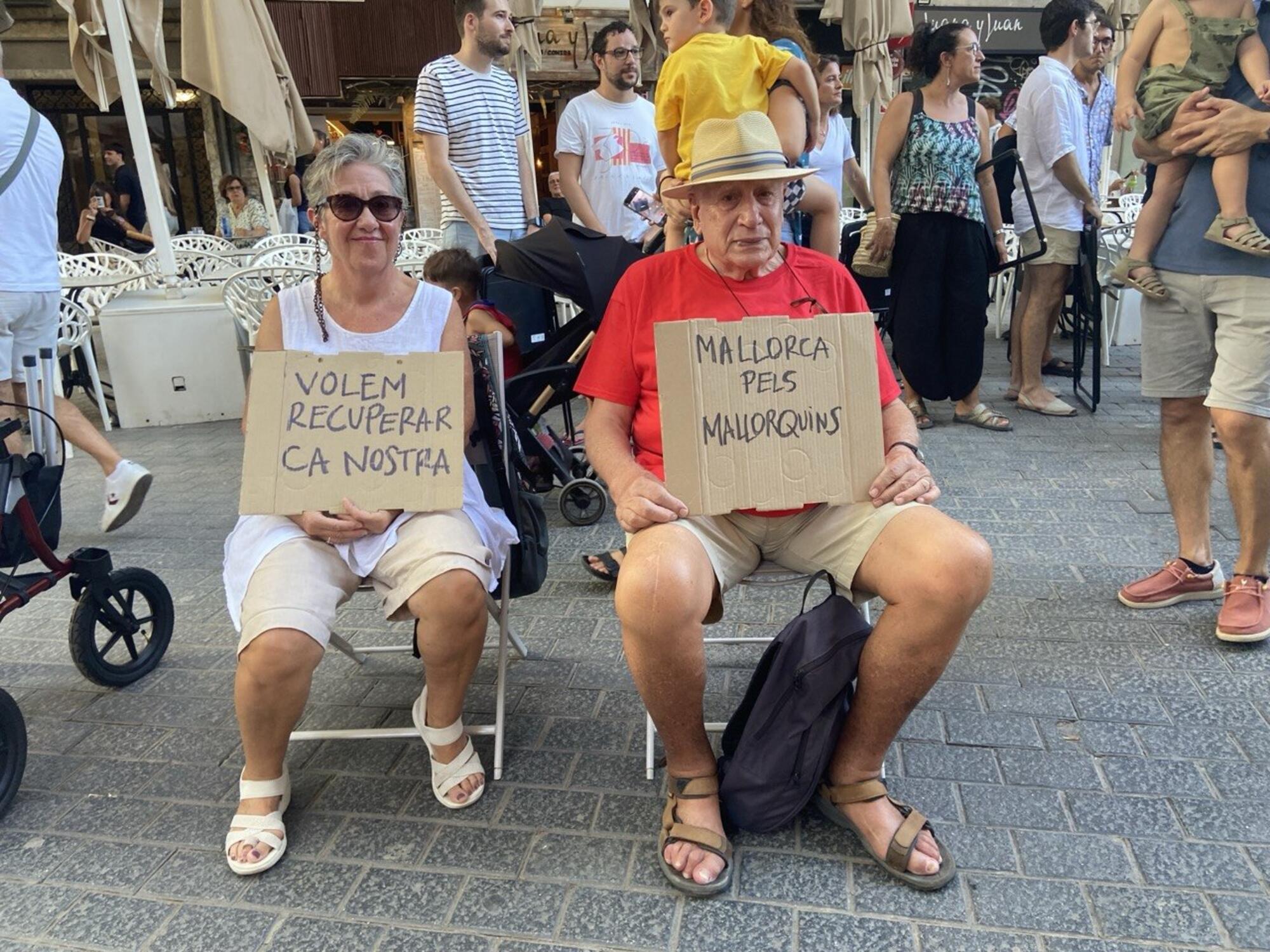 Cadena humana Mallorca contra turistificación - 2