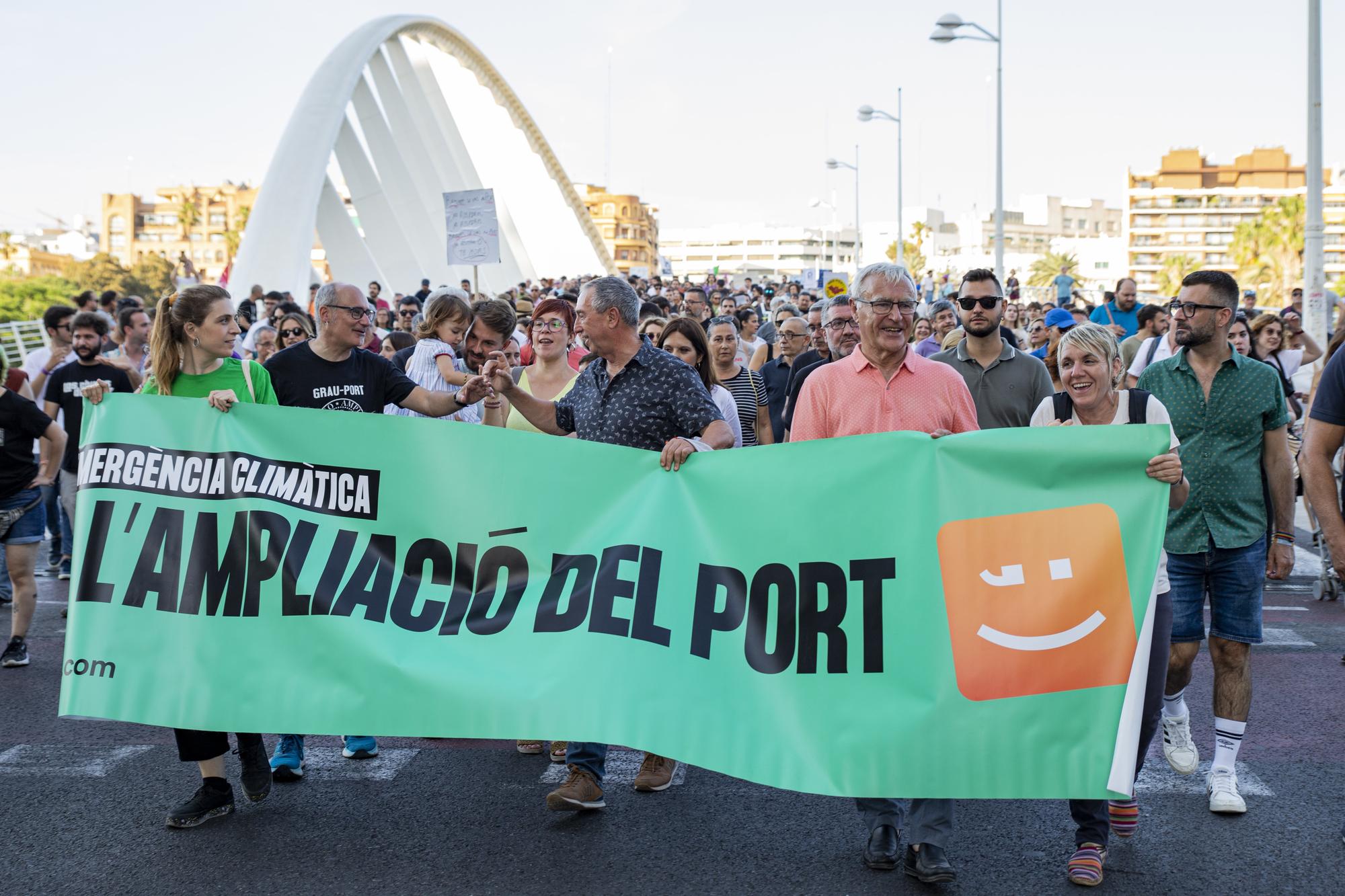 Manifestación contra la ampliación puerto de València - 11