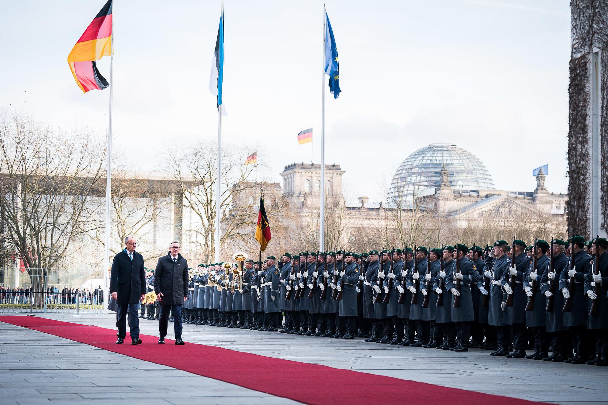 Friedrich Merz ejército