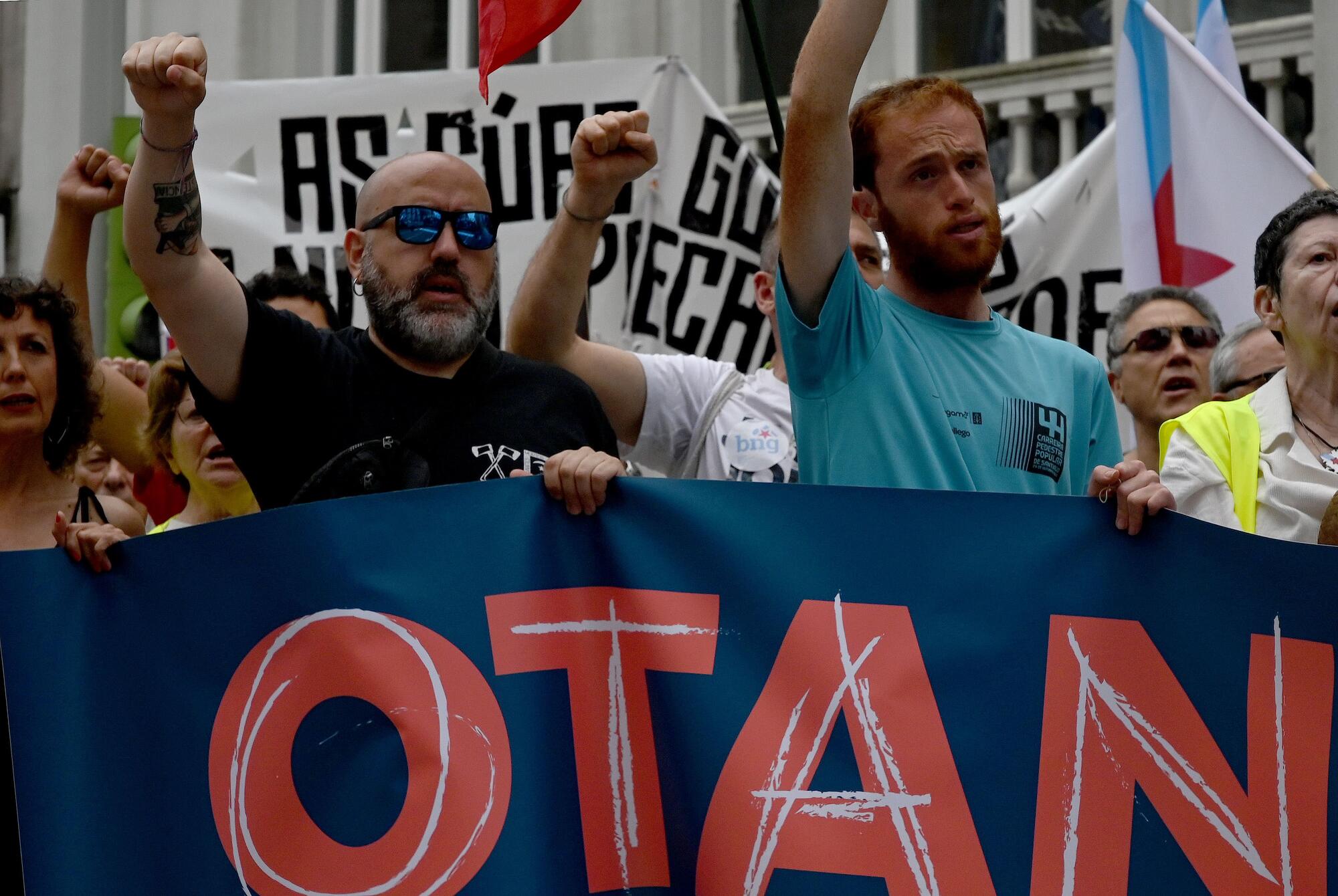 Manifestación Fuerzas Armadas - Vigo 30/05/2026 - 19