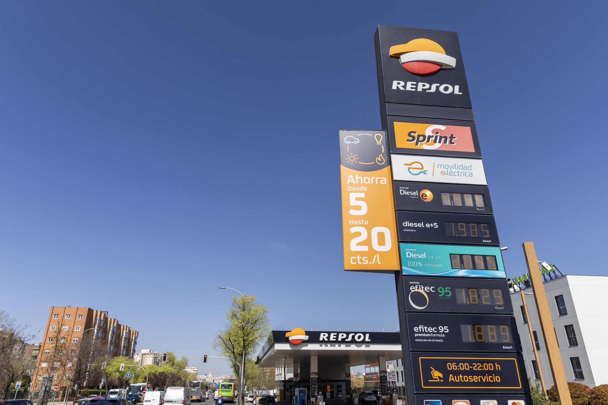 Gasolinera Repsol Villaverde - 2