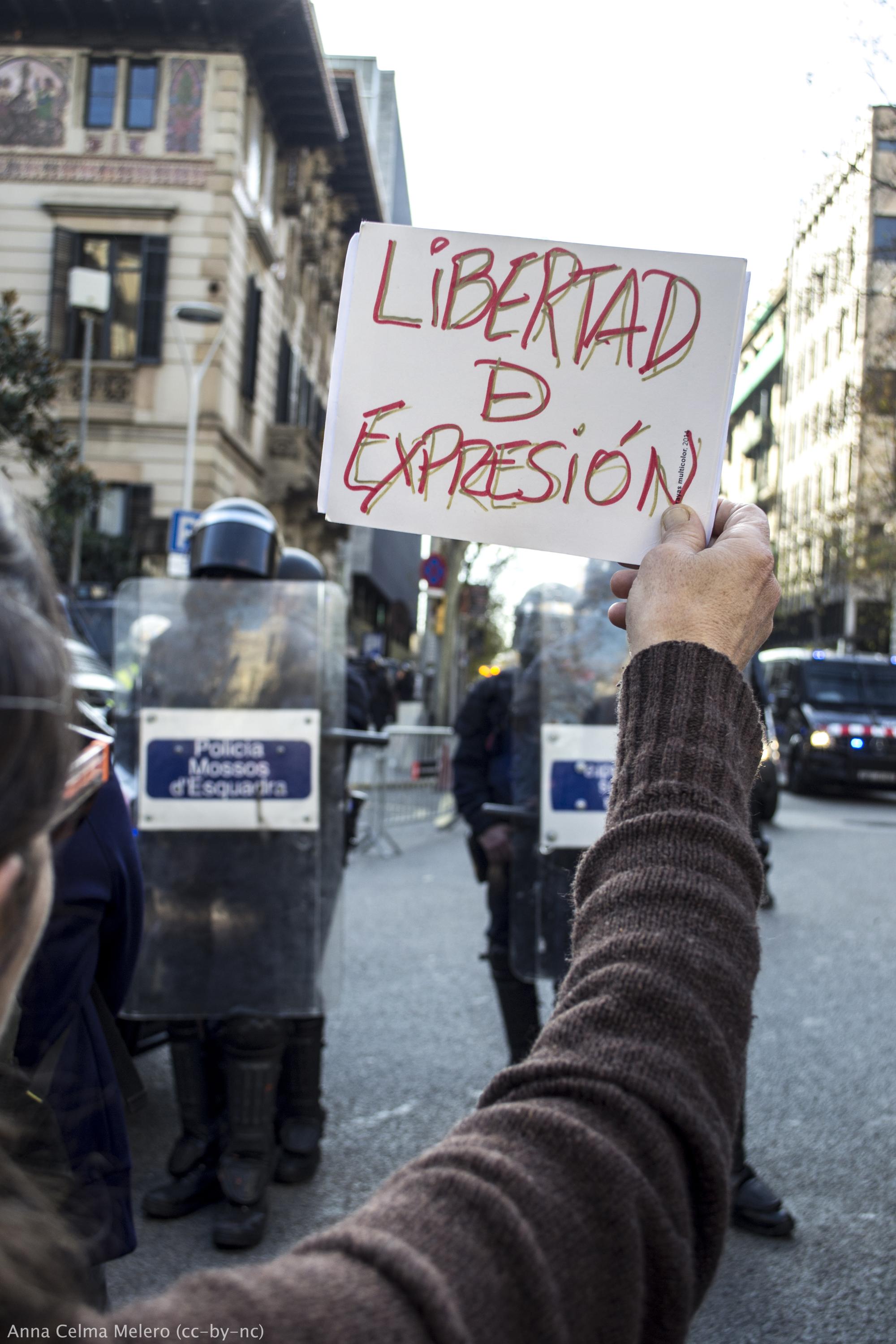 Ley Mordaza cartel por la libertad de expresion