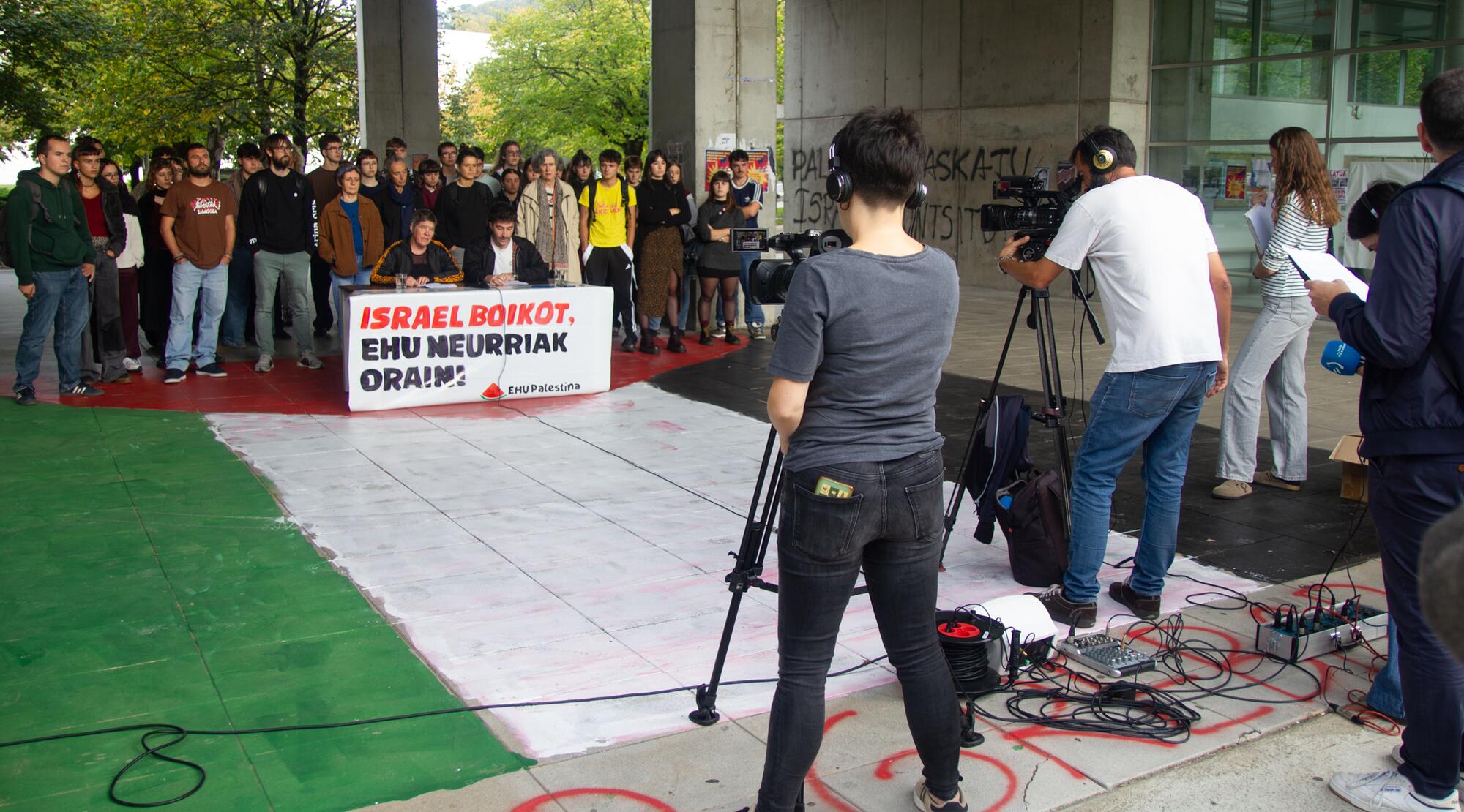 Rueda de prensa de EHU Palestina en Donostia