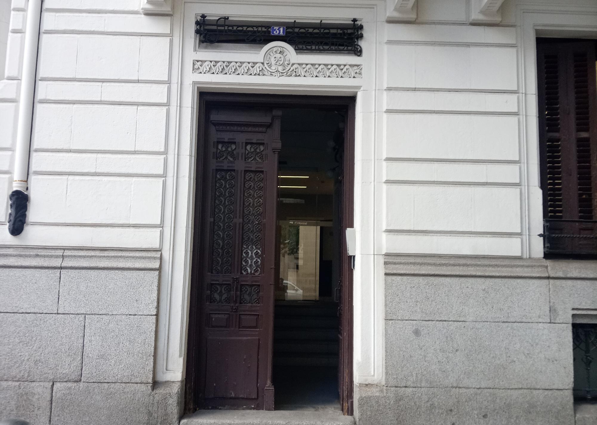 Portal de la calle Sagasta, 31, sede en Madrid de Nortia Capital Investment Holding SL 