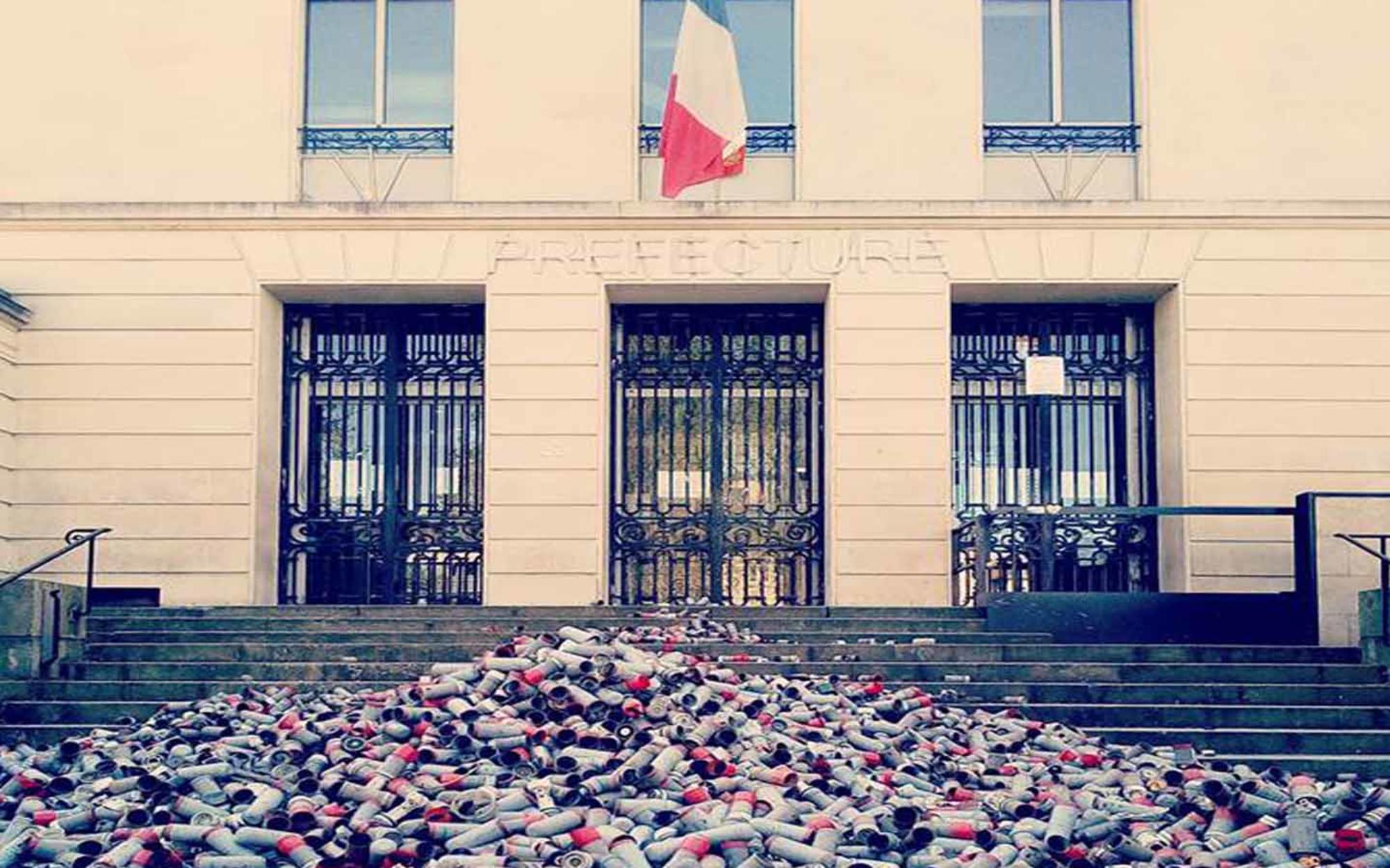 botes de humo de la Zad frente a la prefectura de Nantes