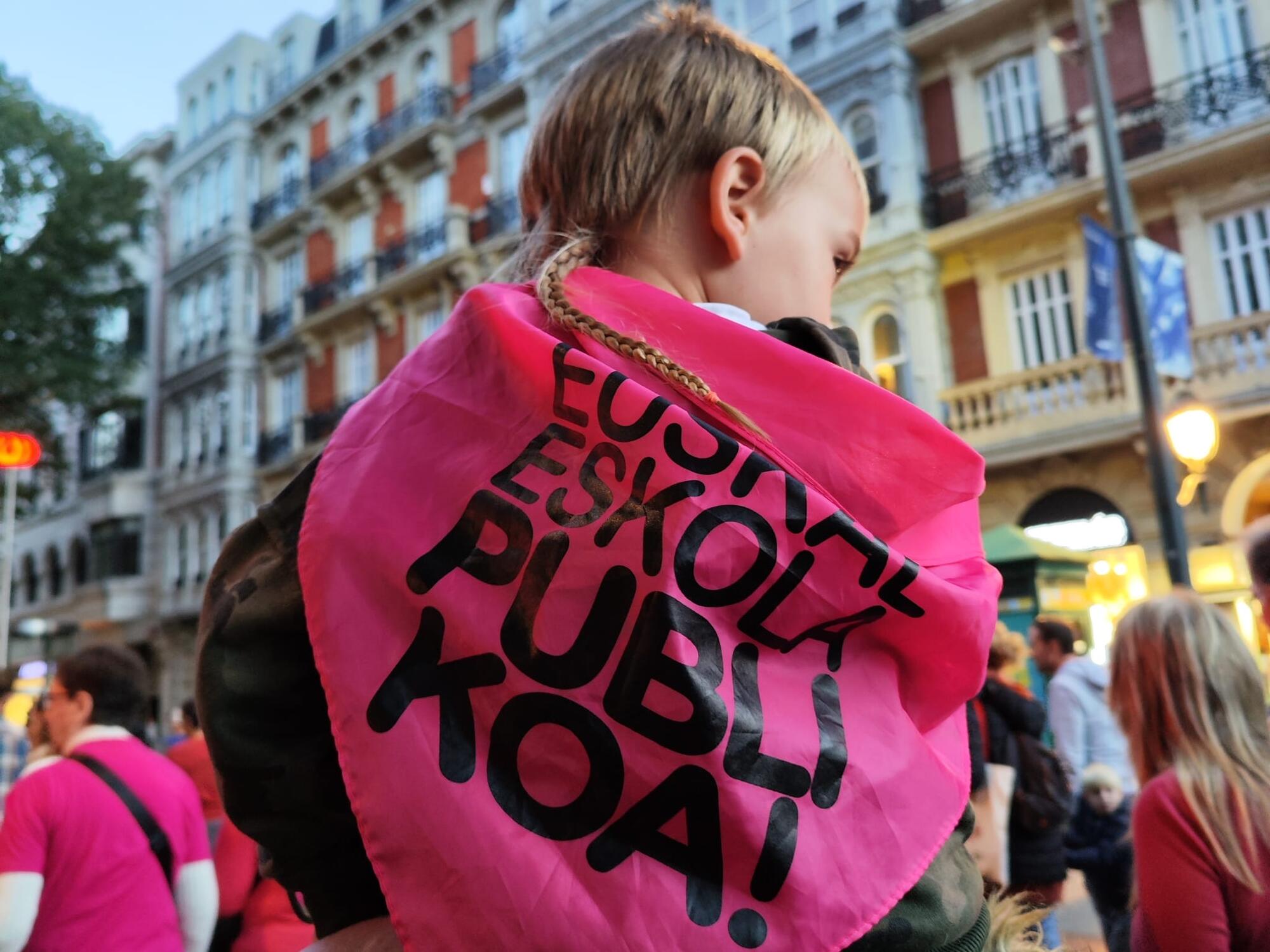 Euskal_eskola_publikoa_aurrera