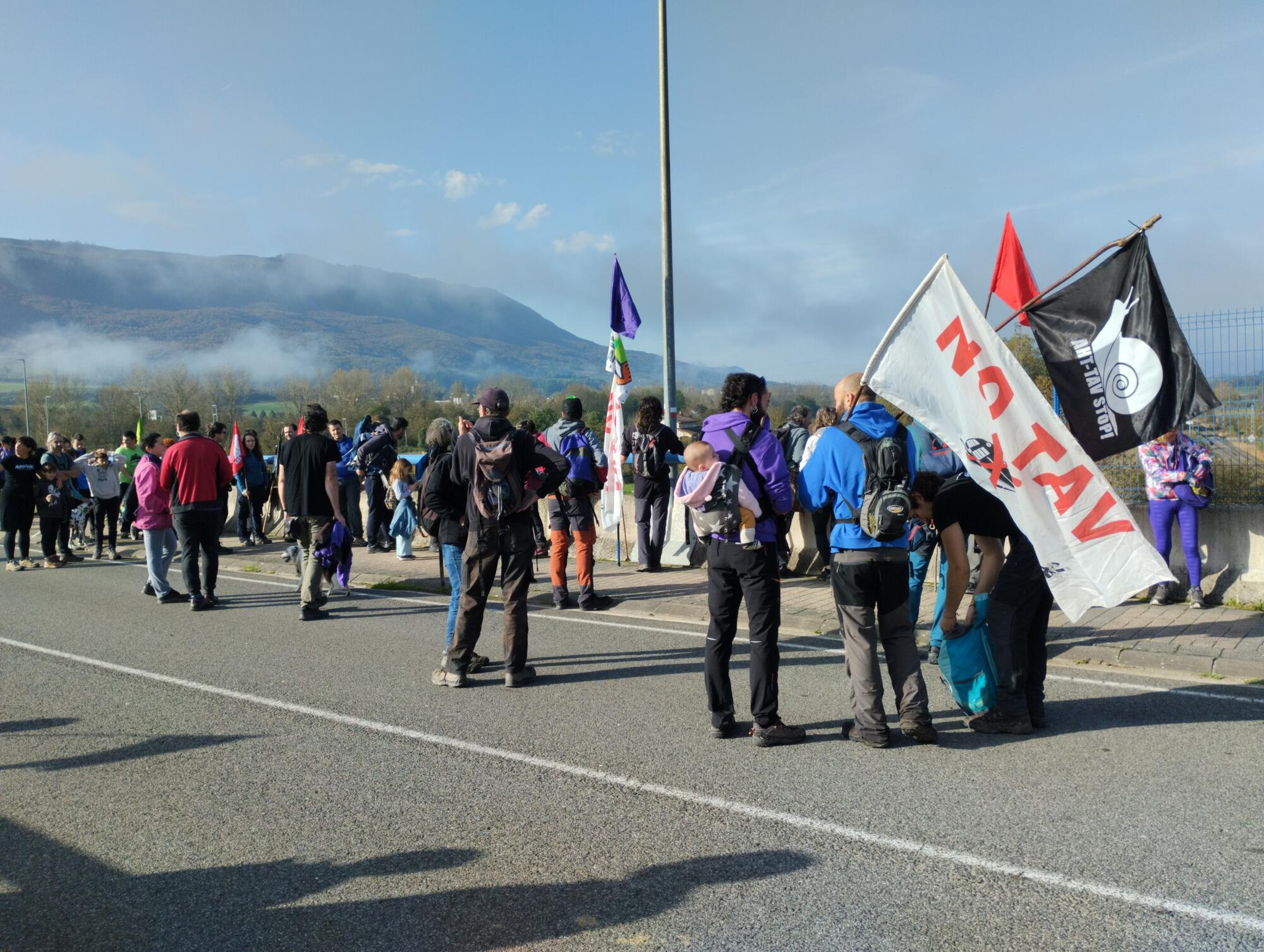 Mendi martxa contra el TAV entre Iturmendi y Bakaiku