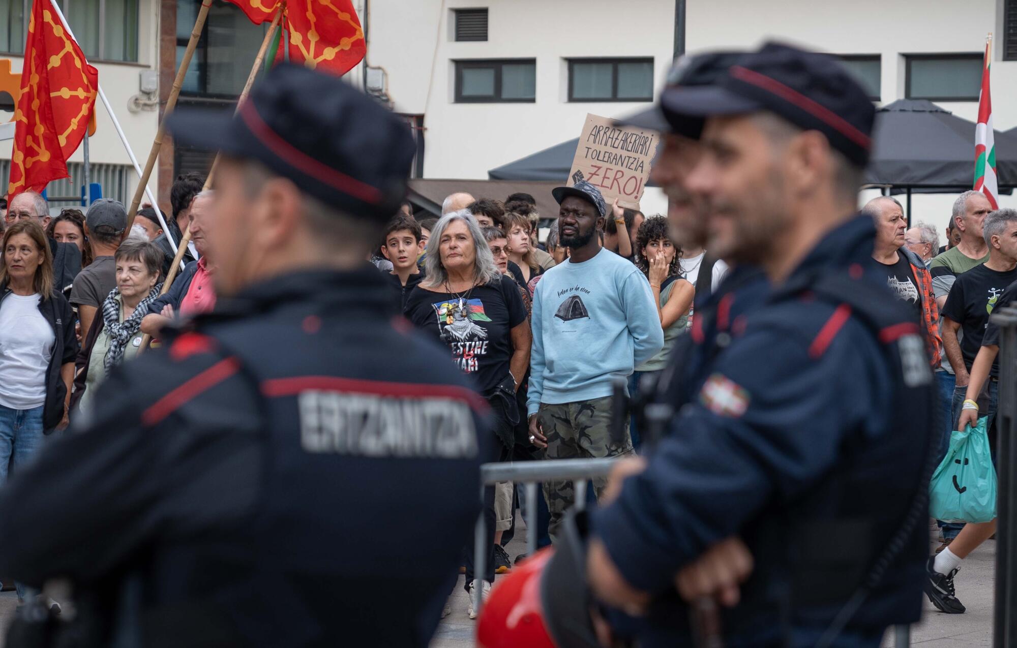 Patrullas ciudadanas racistas