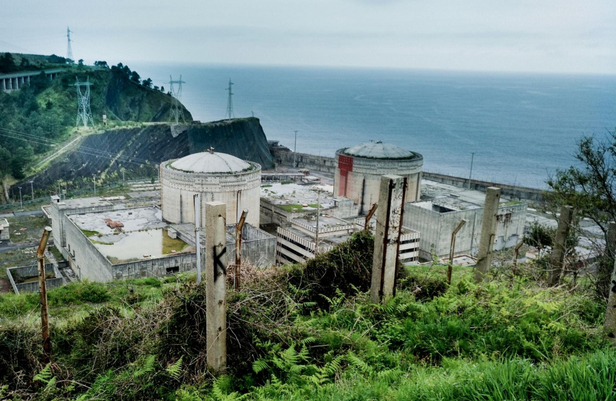 Antigua central de Lemoiz, Vizcaya.