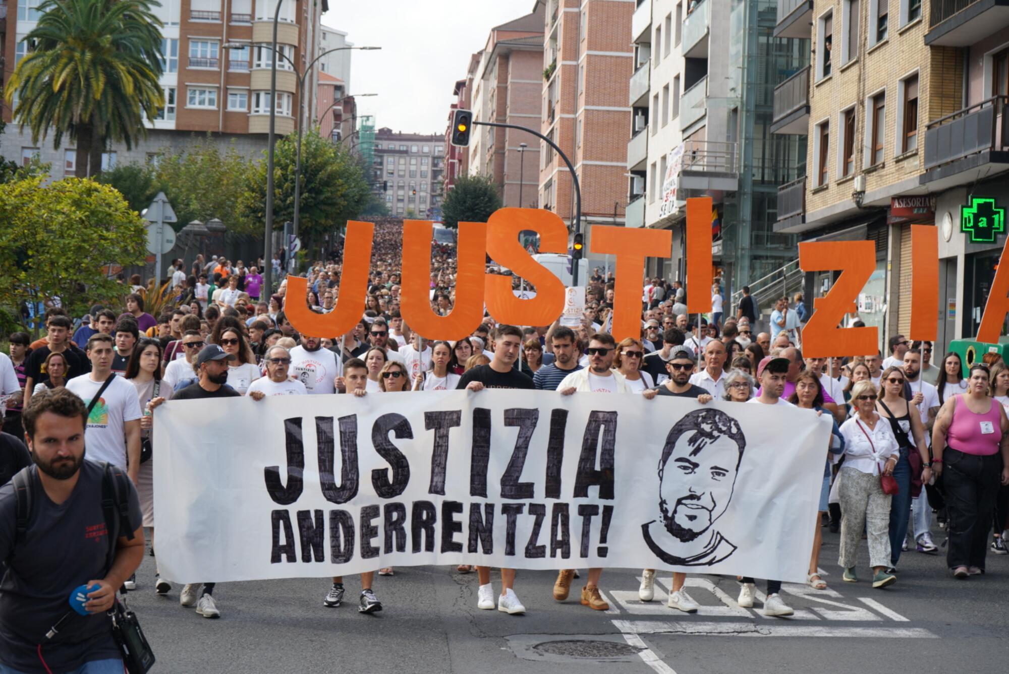 Justizia Anderrentzat cabecera