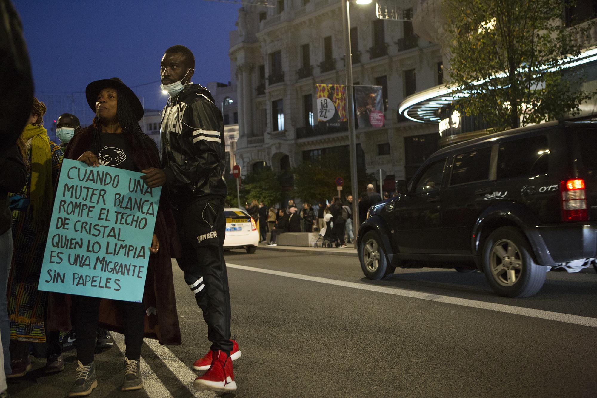 Manifestación antirracista en Madrid: Contra la violencia racista y los delitos de odio - 11