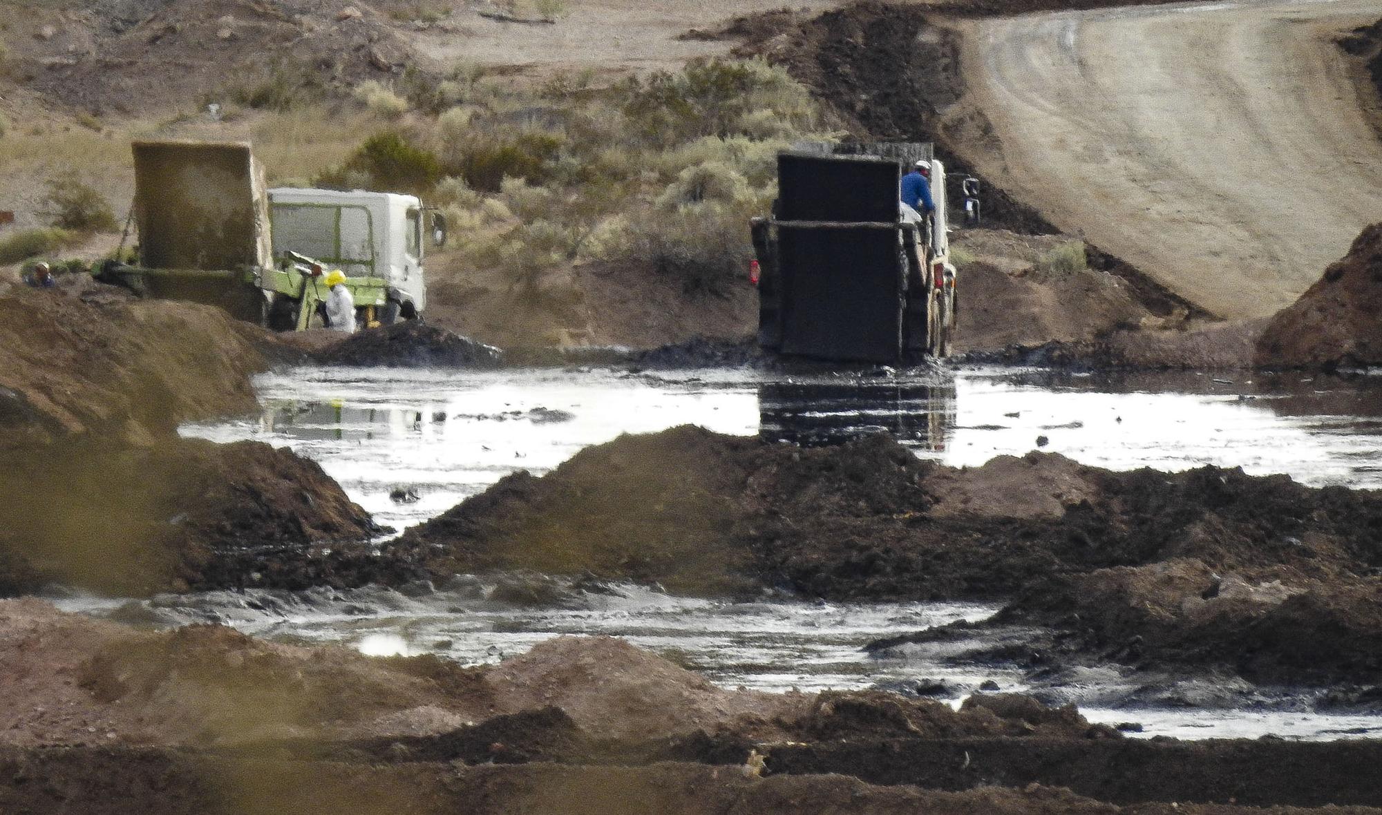 La limpieza de los residuos en el proyecto de fracking de Vaca Muerta en la Patagonia argentina tardará más de una década.