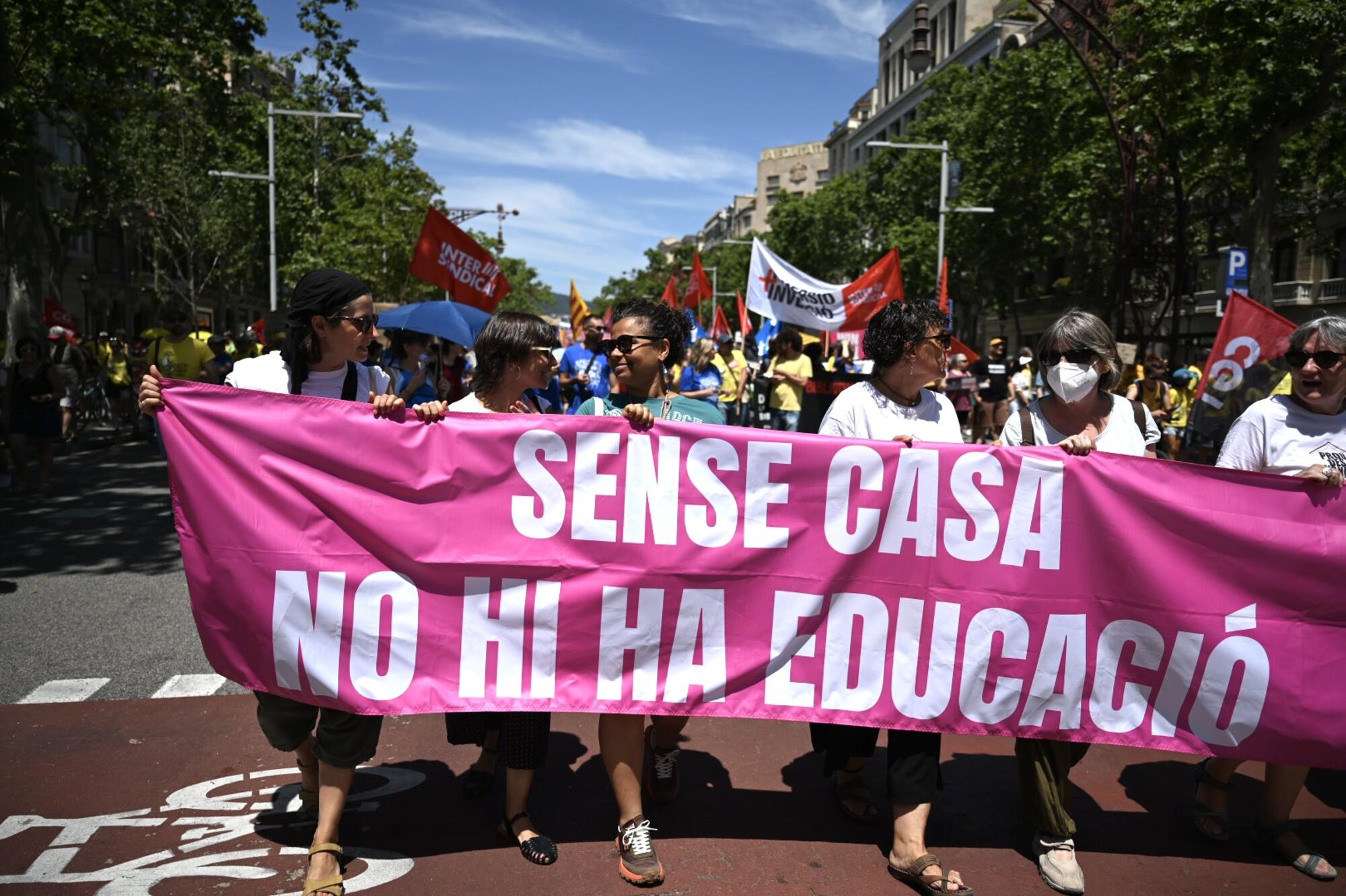 Manifestación comunidad educativa en Barcelon del 14 de junio 2026 - 4