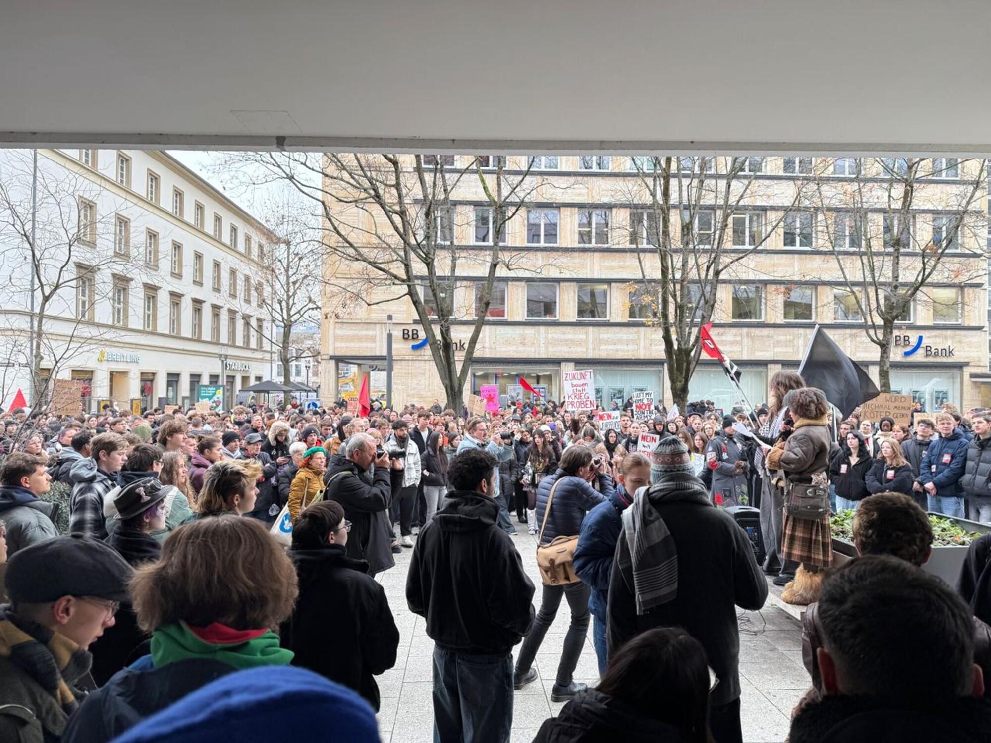 Manifestación en contra el servicio militar Alemania -1