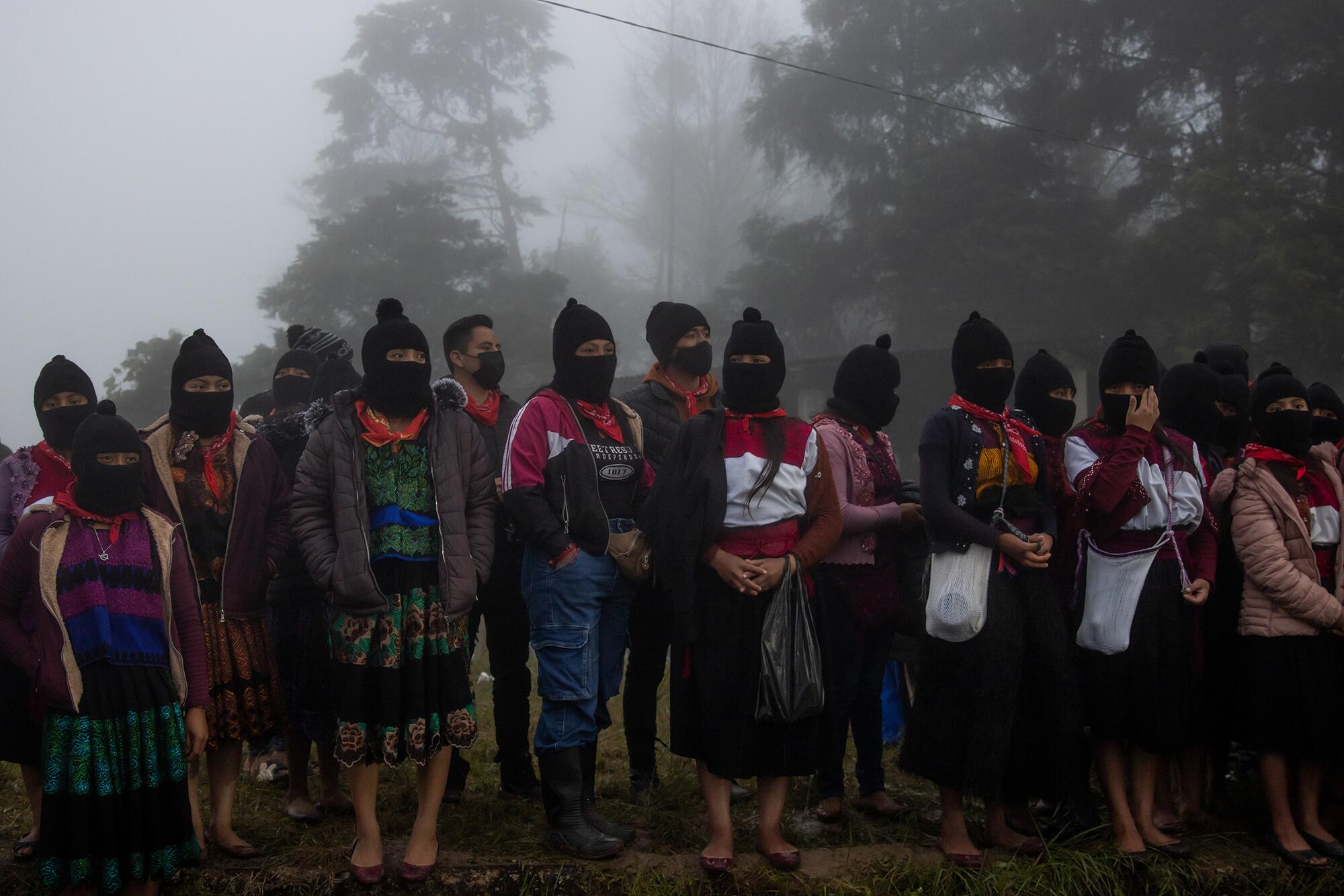 EZLN 32 - 3