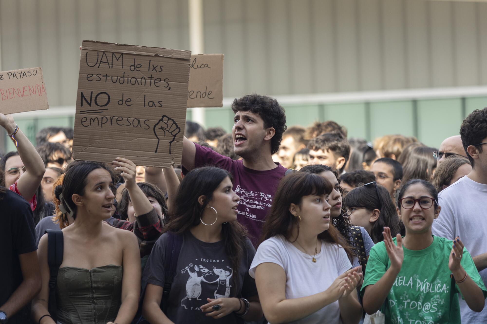 Concentración inauguración curso académico UAM - 6
