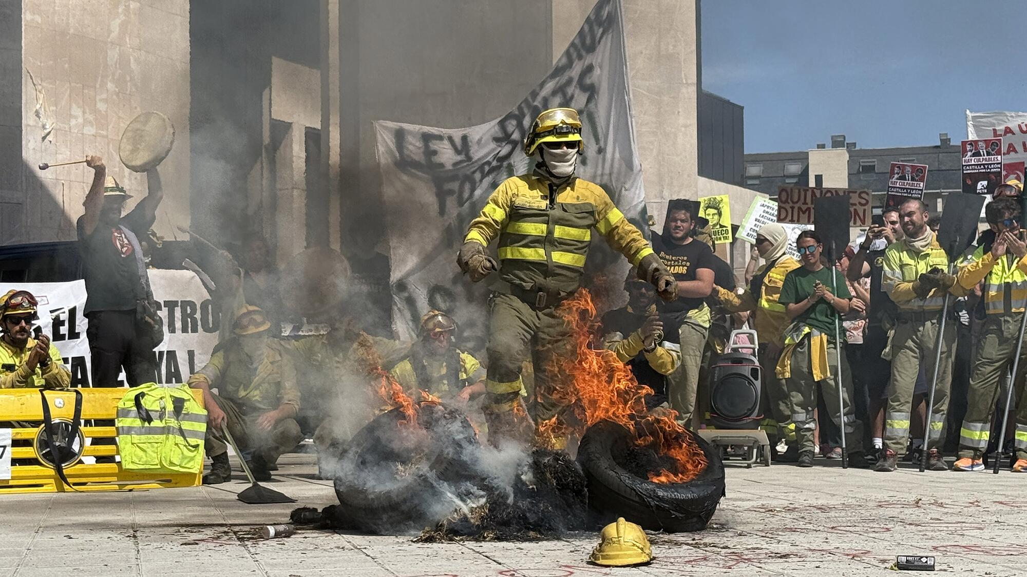 Protesta Bomberos León - 1